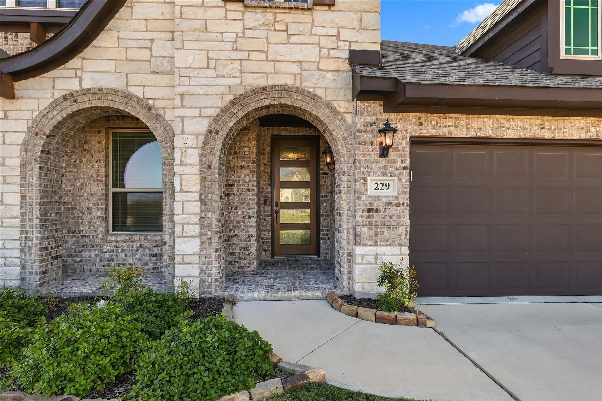Single Family Residence For Rent in Denton County , 229 Clairmont Drive, Ponder, Texas 76259, 5 Bedroom, 4 Bathroom, 2 Garage spaces, 3,274 Sqft, built in 2023, mls#21379357, Real Estate Agent in Ponder, Homes For Rent in Denton county, Homes For Rent in Ponder, Realtor in Ponder Texas, Real Estate Brokerage Independent Realty Texas, Luminita Cordes Realtor