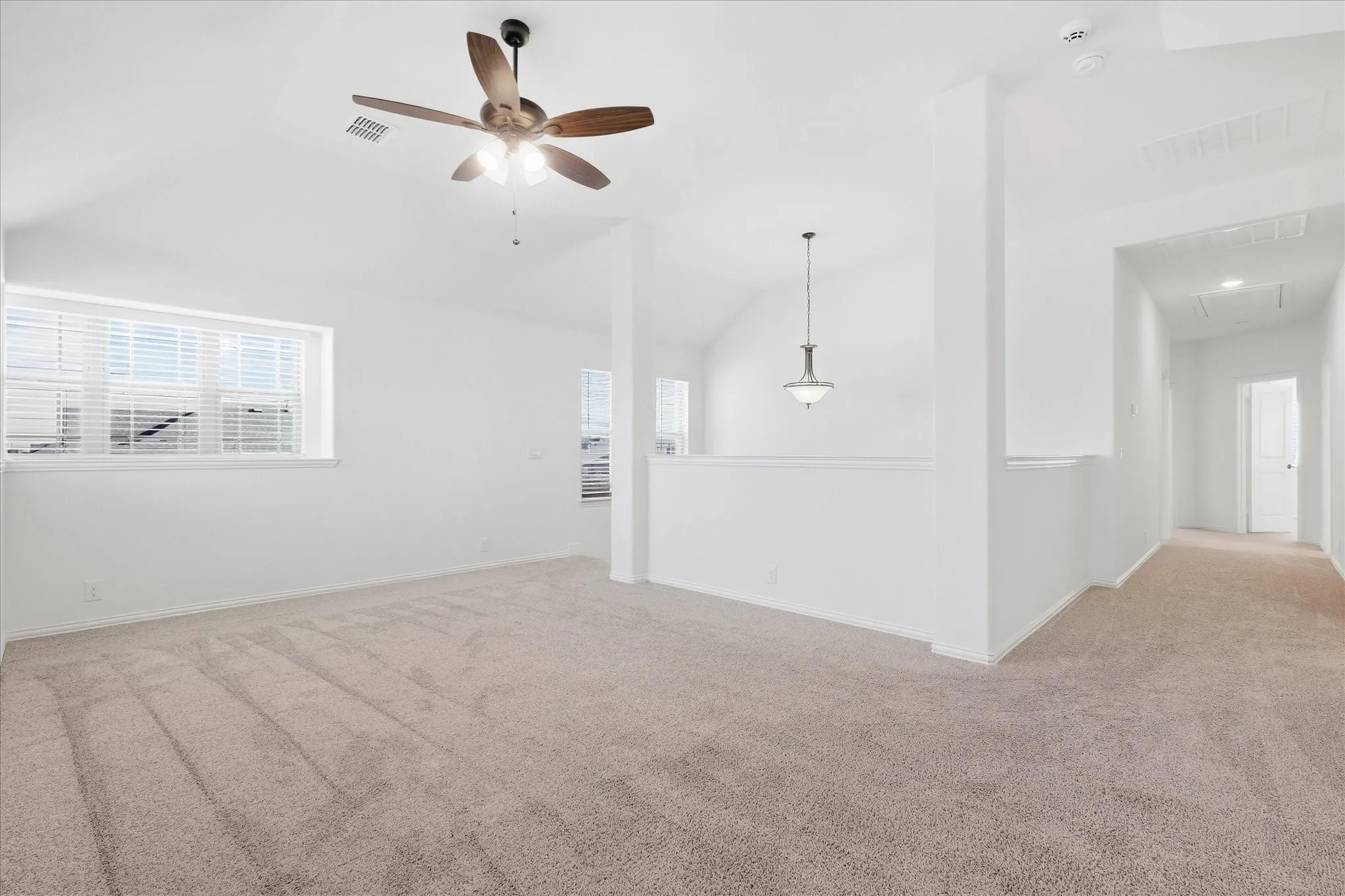 Single Family Residence For Rent in Denton County , 229 Clairmont Drive, Ponder, Texas 76259, 5 Bedroom, 4 Bathroom, 2 Garage spaces, 3,274 Sqft, built in 2023, mls#21379357, Real Estate Agent in Ponder, Homes For Rent in Denton county, Homes For Rent in Ponder, Realtor in Ponder Texas, Real Estate Brokerage Independent Realty Texas, Luminita Cordes Realtor