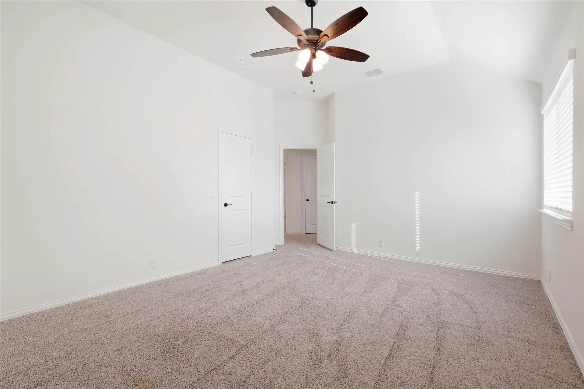 Single Family Residence For Rent in Denton County , 229 Clairmont Drive, Ponder, Texas 76259, 5 Bedroom, 4 Bathroom, 2 Garage spaces, 3,274 Sqft, built in 2023, mls#21379357, Real Estate Agent in Ponder, Homes For Rent in Denton county, Homes For Rent in Ponder, Realtor in Ponder Texas, Real Estate Brokerage Independent Realty Texas, Luminita Cordes Realtor