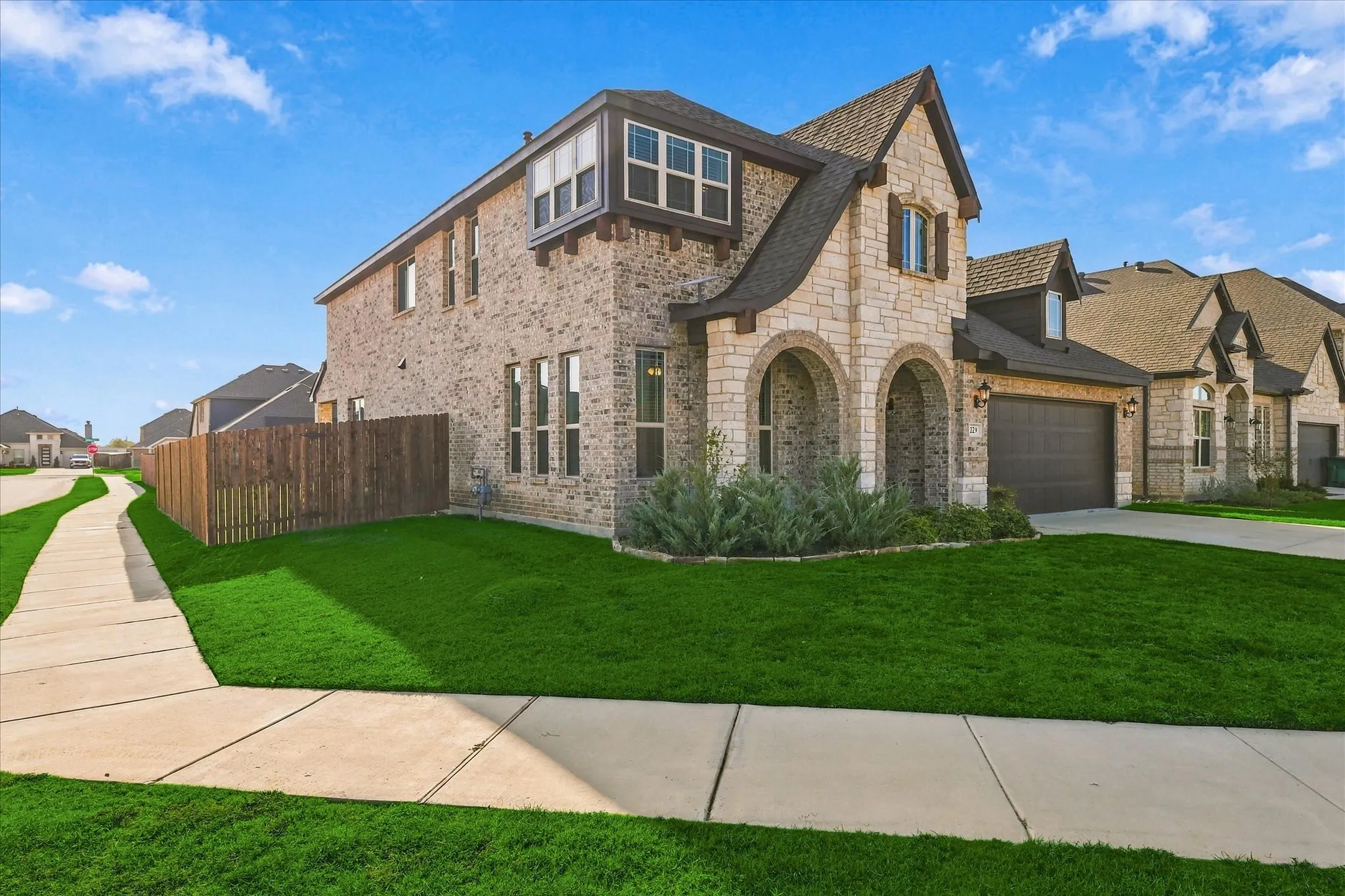 Single Family Residence For Rent in Denton County , 229 Clairmont Drive, Ponder, Texas 76259, 5 Bedroom, 4 Bathroom, 2 Garage spaces, 3,274 Sqft, built in 2023, mls#21379357, Real Estate Agent in Ponder, Homes For Rent in Denton county, Homes For Rent in Ponder, Realtor in Ponder Texas, Real Estate Brokerage Independent Realty Texas, Luminita Cordes Realtor