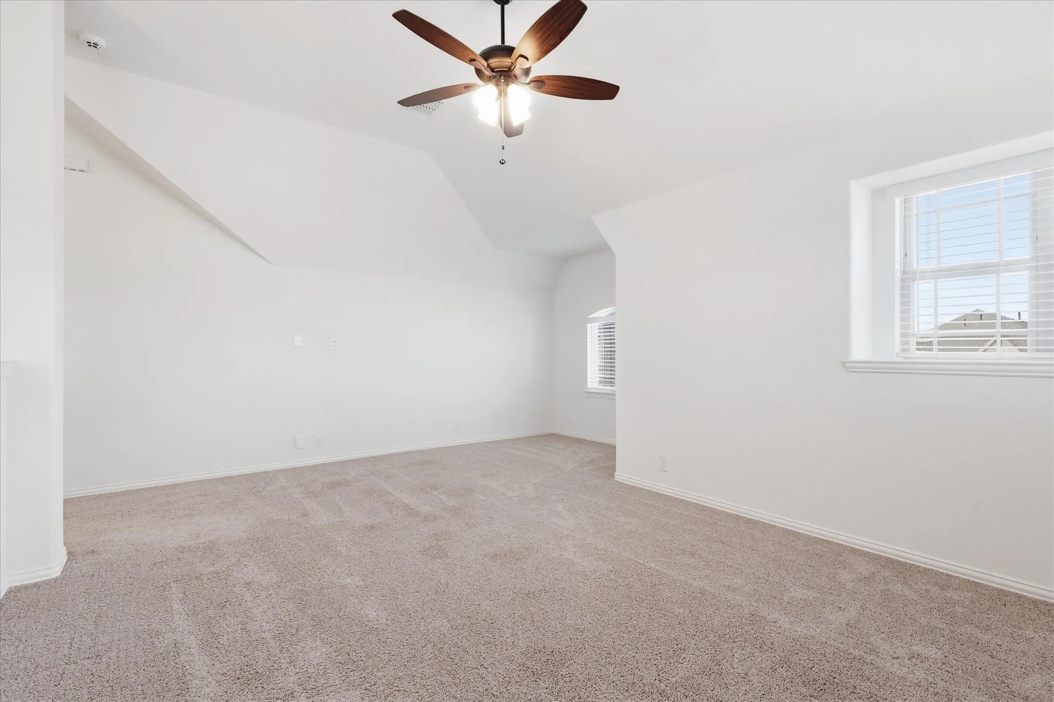 Single Family Residence For Rent in Denton County , 229 Clairmont Drive, Ponder, Texas 76259, 5 Bedroom, 4 Bathroom, 2 Garage spaces, 3,274 Sqft, built in 2023, mls#21379357, Real Estate Agent in Ponder, Homes For Rent in Denton county, Homes For Rent in Ponder, Realtor in Ponder Texas, Real Estate Brokerage Independent Realty Texas, Luminita Cordes Realtor