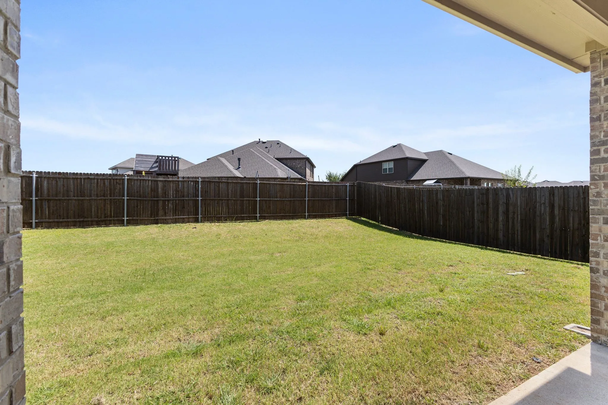 Single Family Residence For Rent in Kaufman County , 2045 Tahoka Lane, Heath, Texas 75126, 4 Bedroom, 2 Bathroom, 2 Garage spaces, 1,830 Sqft, built in 2021, mls#21379853, Real Estate Agent in Heath, Homes For Rent in Kaufman county, Homes For Rent in Heath, Realtor in Heath Texas, Real Estate Brokerage Independent Realty Texas, Luminita Cordes Realtor