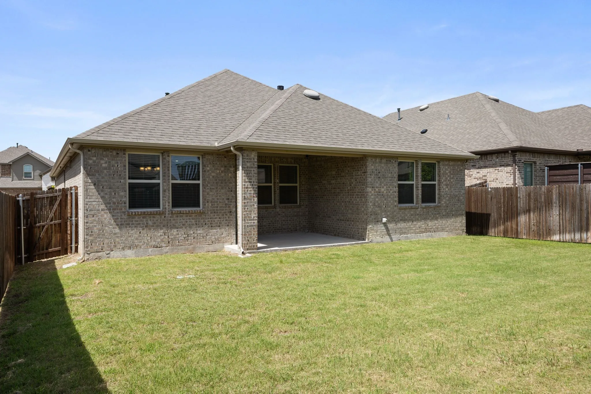 Single Family Residence For Rent in Kaufman County , 2045 Tahoka Lane, Heath, Texas 75126, 4 Bedroom, 2 Bathroom, 2 Garage spaces, 1,830 Sqft, built in 2021, mls#21379853, Real Estate Agent in Heath, Homes For Rent in Kaufman county, Homes For Rent in Heath, Realtor in Heath Texas, Real Estate Brokerage Independent Realty Texas, Luminita Cordes Realtor