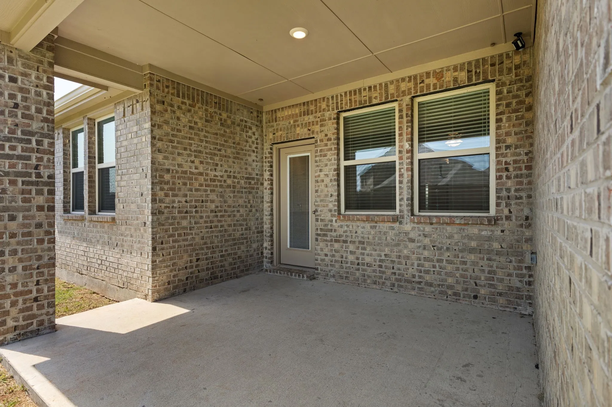 Single Family Residence For Rent in Kaufman County , 2045 Tahoka Lane, Heath, Texas 75126, 4 Bedroom, 2 Bathroom, 2 Garage spaces, 1,830 Sqft, built in 2021, mls#21379853, Real Estate Agent in Heath, Homes For Rent in Kaufman county, Homes For Rent in Heath, Realtor in Heath Texas, Real Estate Brokerage Independent Realty Texas, Luminita Cordes Realtor