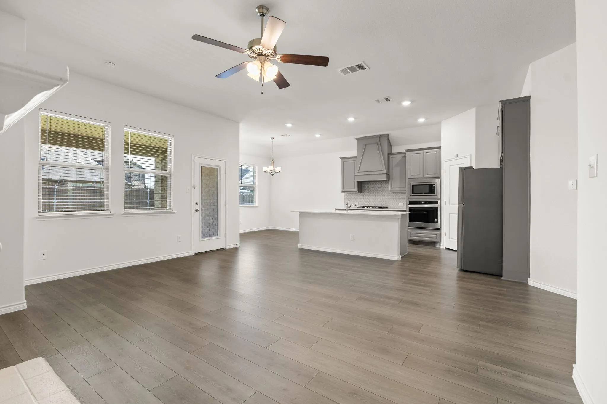 Single Family Residence For Rent in Kaufman County , 2045 Tahoka Lane, Heath, Texas 75126, 4 Bedroom, 2 Bathroom, 2 Garage spaces, 1,830 Sqft, built in 2021, mls#21379853, Real Estate Agent in Heath, Homes For Rent in Kaufman county, Homes For Rent in Heath, Realtor in Heath Texas, Real Estate Brokerage Independent Realty Texas, Luminita Cordes Realtor