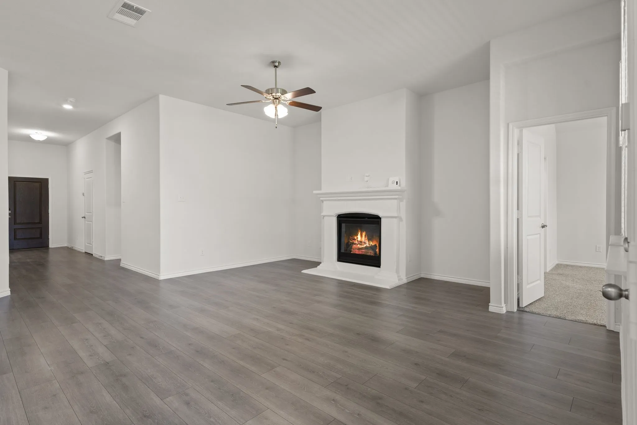 Single Family Residence For Rent in Kaufman County , 2045 Tahoka Lane, Heath, Texas 75126, 4 Bedroom, 2 Bathroom, 2 Garage spaces, 1,830 Sqft, built in 2021, mls#21379853, Real Estate Agent in Heath, Homes For Rent in Kaufman county, Homes For Rent in Heath, Realtor in Heath Texas, Real Estate Brokerage Independent Realty Texas, Luminita Cordes Realtor