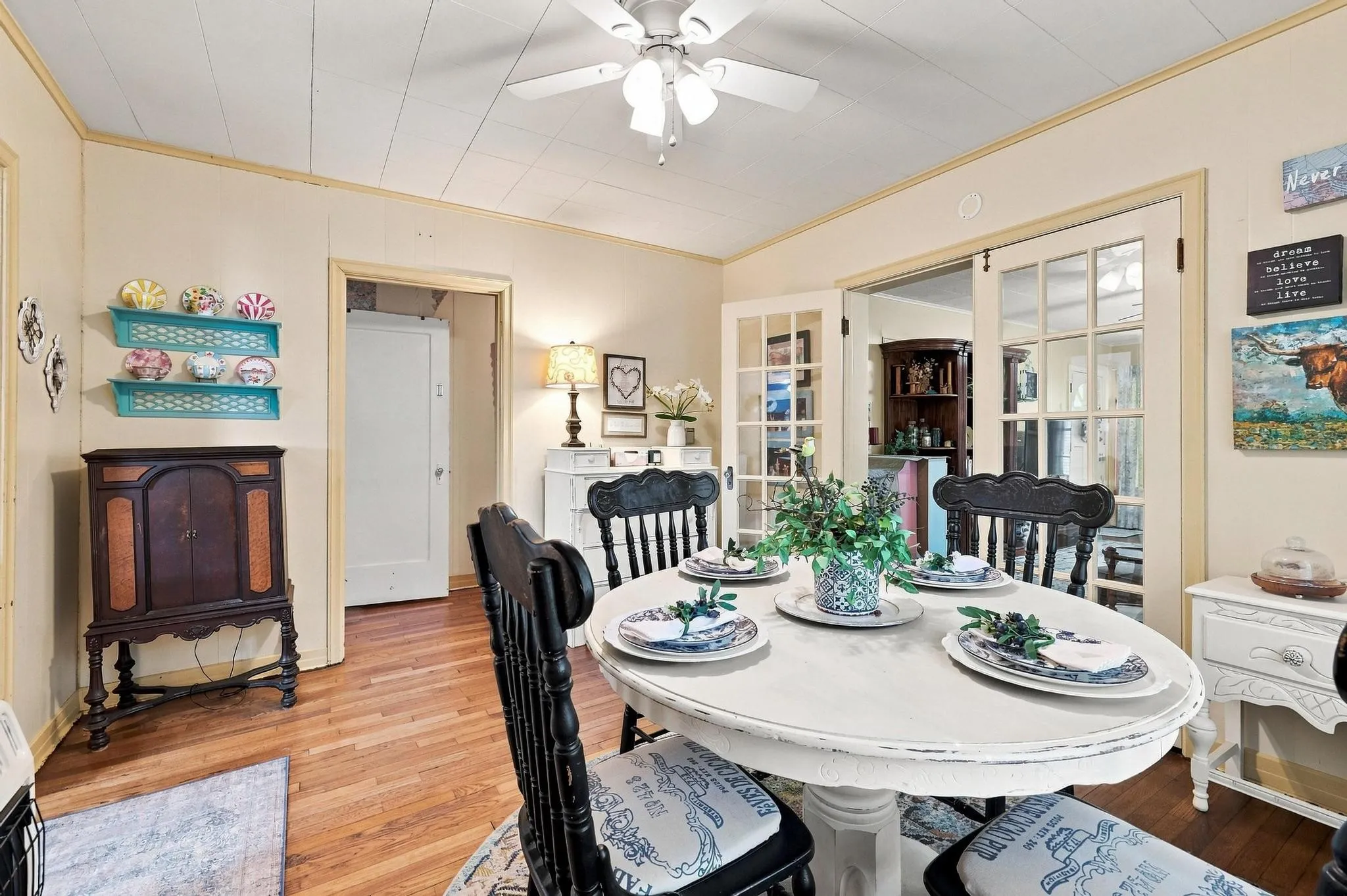 Single Family Residence For Sale in Grayson County , 1231 W Sears Street, Denison, Texas 75020, 2 Bedroom, 1 Bathroom, 2 Garage spaces, 1,492 Sqft, built in 1928, mls#21378475, Real Estate Agent in Denison, Homes For Sale in Grayson county, Homes For Sale in Denison, Realtor in Denison Texas, Real Estate Brokerage Independent Realty Texas, Luminita Cordes Realtor