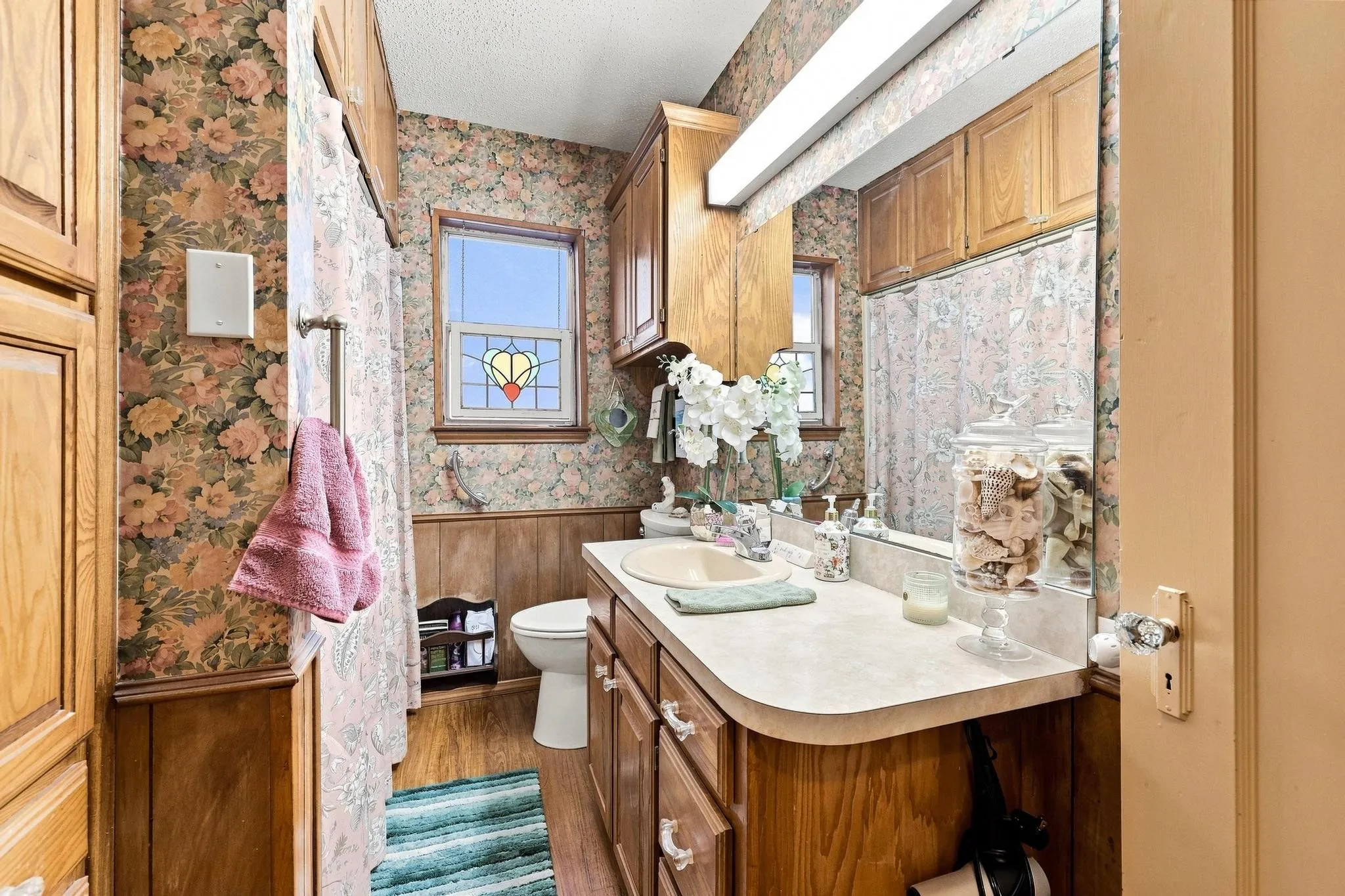 Single Family Residence For Sale in Grayson County , 1231 W Sears Street, Denison, Texas 75020, 2 Bedroom, 1 Bathroom, 2 Garage spaces, 1,492 Sqft, built in 1928, mls#21378475, Real Estate Agent in Denison, Homes For Sale in Grayson county, Homes For Sale in Denison, Realtor in Denison Texas, Real Estate Brokerage Independent Realty Texas, Luminita Cordes Realtor