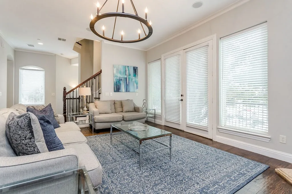Townhouse For Rent in Dallas County , 3817 Bowser Avenue C, Dallas, Texas 75219, 3 Bedroom, 4 Bathroom, 2 Garage spaces, 2,944 Sqft, built in 2007, mls#21379856, Real Estate Agent in Dallas, Homes For Rent in Dallas county, Homes For Rent in Dallas, Realtor in Dallas Texas, Real Estate Brokerage Independent Realty Texas, Luminita Cordes Realtor