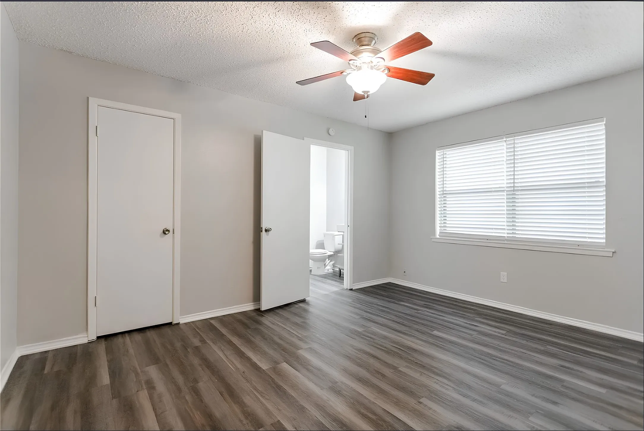 Single Family Residence For Rent in Tarrant County , 2805 Mintwood Place, Arlington, Texas 76016, 3 Bedroom, 2 Bathroom, 2 Garage spaces, 1,328 Sqft, built in 1974, mls#21379861, Real Estate Agent in Arlington, Homes For Rent in Tarrant county, Homes For Rent in Arlington, Realtor in Arlington Texas, Real Estate Brokerage Independent Realty Texas, Luminita Cordes Realtor