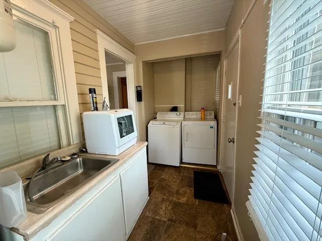Single Family Residence For Sale in Cooke County , 322&410 E Division Street, Muenster, Texas 76252, 3 Bedroom, 2 Bathroom, Garage spaces, 1,432 Sqft, built in 1917, mls#21379858, Real Estate Agent in Muenster, Homes For Sale in Cooke county, Homes For Sale in Muenster, Realtor in Muenster Texas, Real Estate Brokerage Independent Realty Texas, Luminita Cordes Realtor