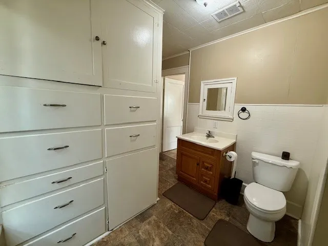 Single Family Residence For Sale in Cooke County , 322&410 E Division Street, Muenster, Texas 76252, 3 Bedroom, 2 Bathroom, Garage spaces, 1,432 Sqft, built in 1917, mls#21379858, Real Estate Agent in Muenster, Homes For Sale in Cooke county, Homes For Sale in Muenster, Realtor in Muenster Texas, Real Estate Brokerage Independent Realty Texas, Luminita Cordes Realtor