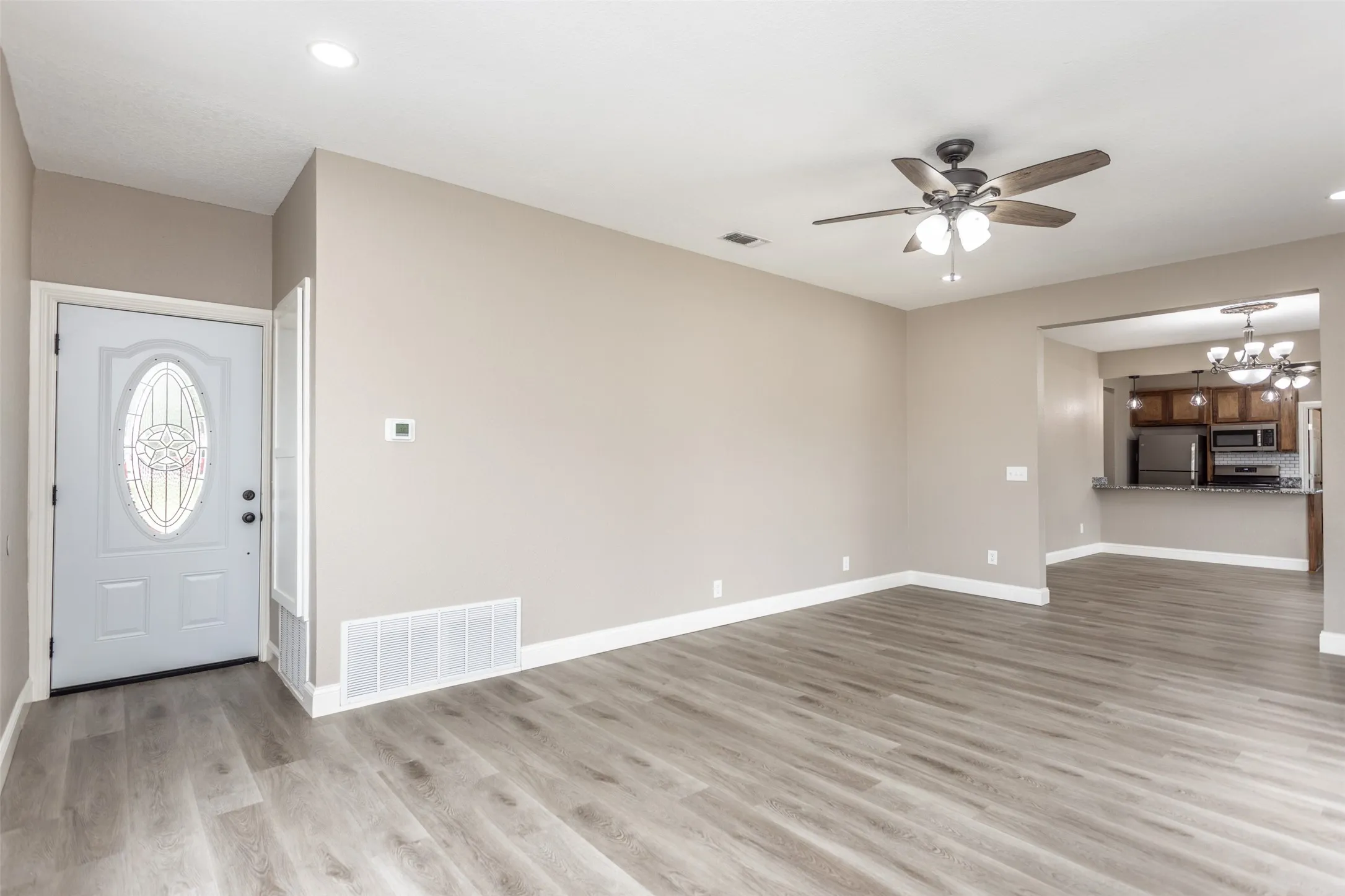 Single Family Residence For Sale in Cooke County , 322&410 E Division Street, Muenster, Texas 76252, 3 Bedroom, 2 Bathroom, Garage spaces, 1,432 Sqft, built in 1917, mls#21379858, Real Estate Agent in Muenster, Homes For Sale in Cooke county, Homes For Sale in Muenster, Realtor in Muenster Texas, Real Estate Brokerage Independent Realty Texas, Luminita Cordes Realtor