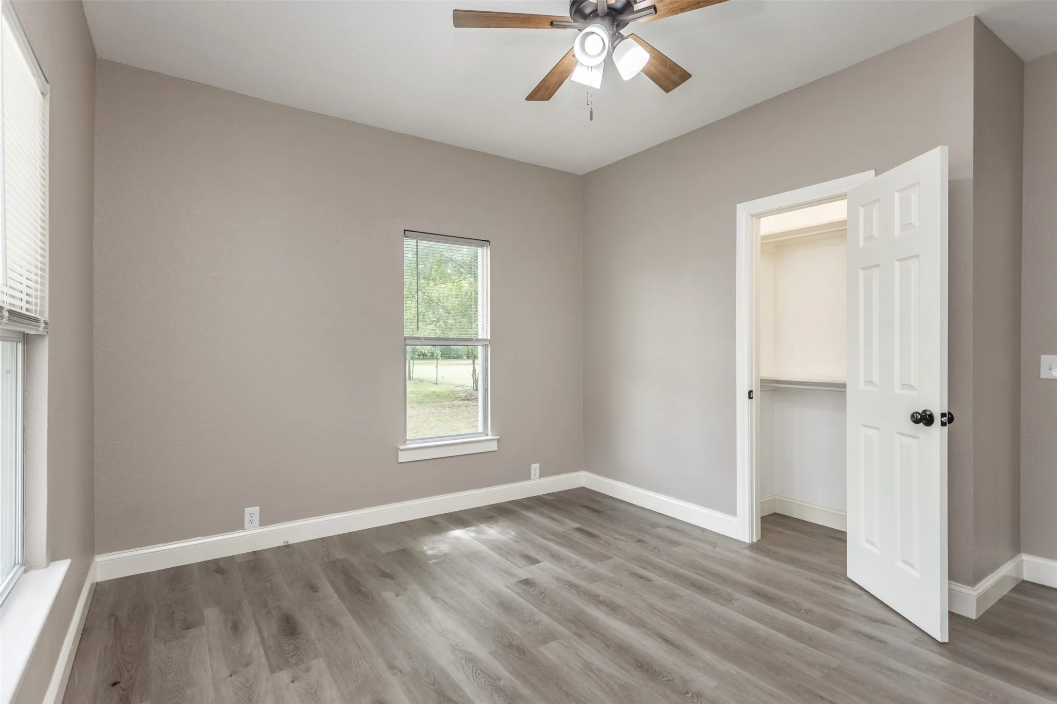 Single Family Residence For Sale in Cooke County , 322&410 E Division Street, Muenster, Texas 76252, 3 Bedroom, 2 Bathroom, Garage spaces, 1,432 Sqft, built in 1917, mls#21379858, Real Estate Agent in Muenster, Homes For Sale in Cooke county, Homes For Sale in Muenster, Realtor in Muenster Texas, Real Estate Brokerage Independent Realty Texas, Luminita Cordes Realtor
