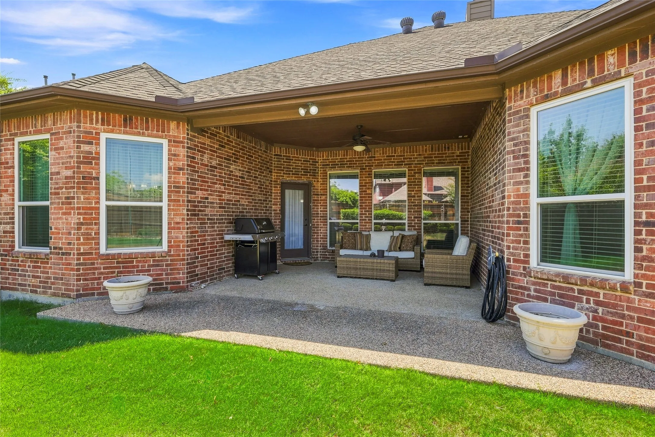 Single Family Residence For Sale in Tarrant County , 9600 Cholla Cactus Trail, Fort Worth, Texas 76177, 3 Bedroom, 2 Bathroom, 3 Garage spaces, 2,160 Sqft, built in 2008, mls#21379527, Real Estate Agent in Fort Worth, Homes For Sale in Tarrant county, Homes For Sale in Fort Worth, Realtor in Fort Worth Texas, Real Estate Brokerage Independent Realty Texas, Luminita Cordes Realtor