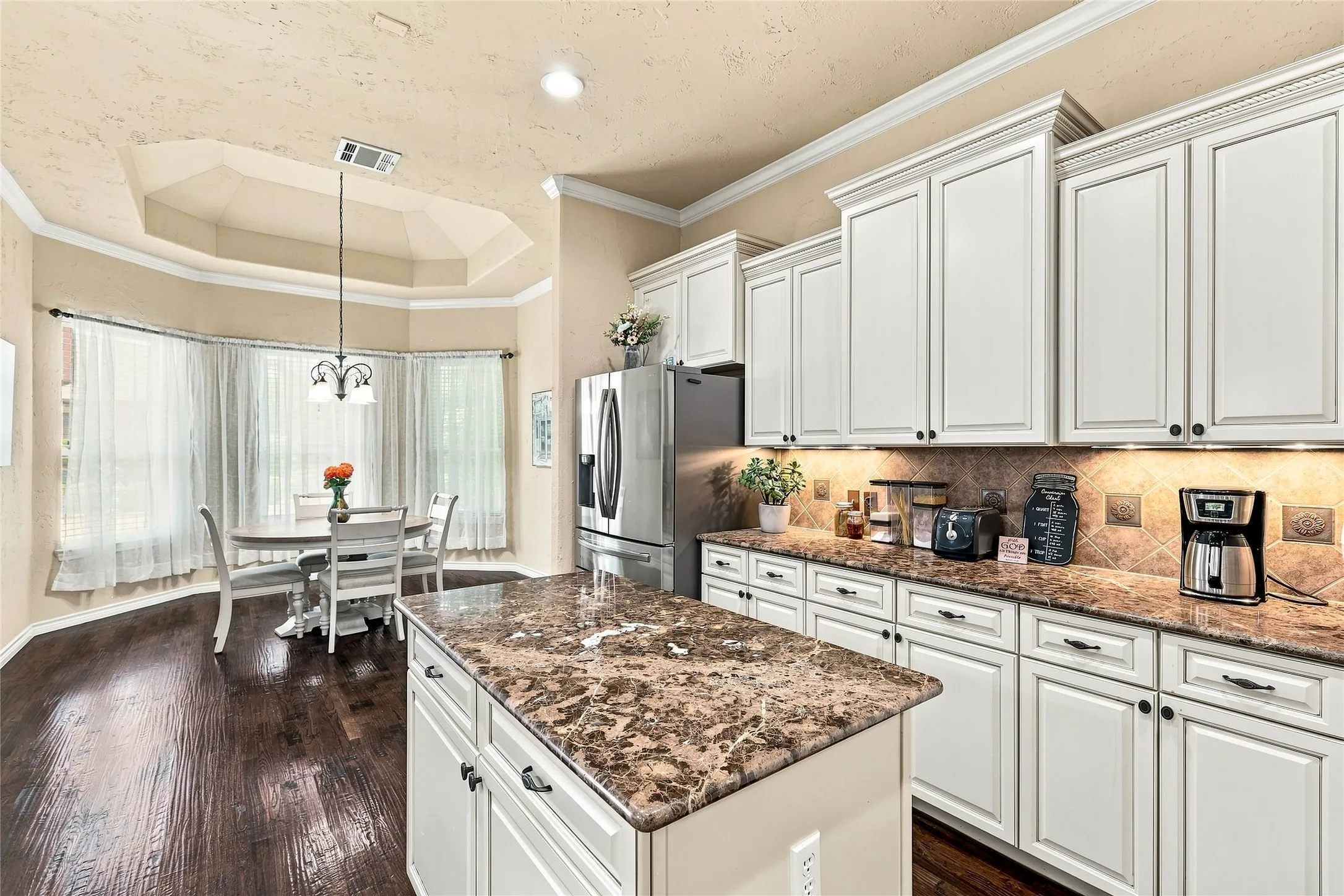 Single Family Residence For Sale in Tarrant County , 9600 Cholla Cactus Trail, Fort Worth, Texas 76177, 3 Bedroom, 2 Bathroom, 3 Garage spaces, 2,160 Sqft, built in 2008, mls#21379527, Real Estate Agent in Fort Worth, Homes For Sale in Tarrant county, Homes For Sale in Fort Worth, Realtor in Fort Worth Texas, Real Estate Brokerage Independent Realty Texas, Luminita Cordes Realtor