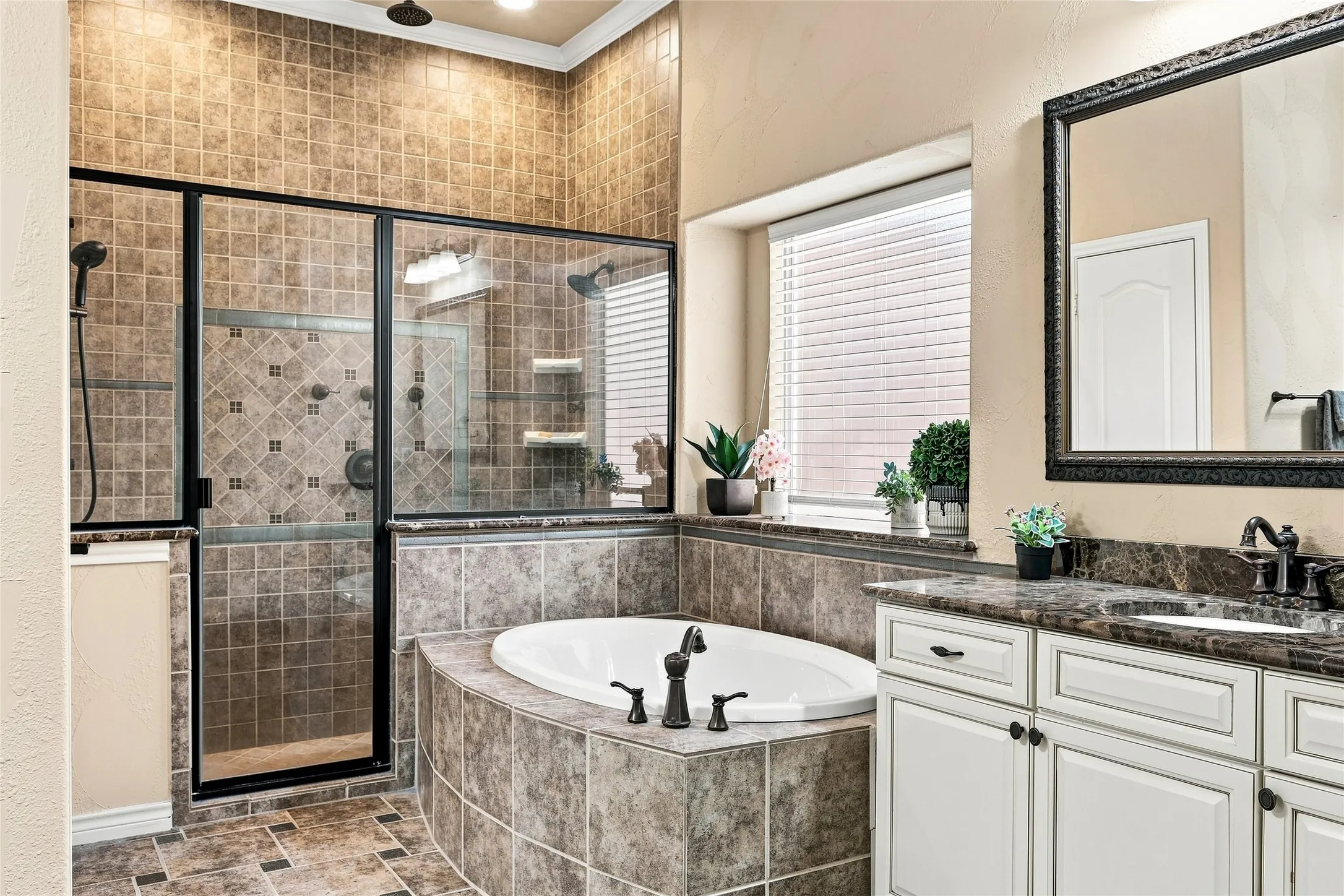 Single Family Residence For Sale in Tarrant County , 9600 Cholla Cactus Trail, Fort Worth, Texas 76177, 3 Bedroom, 2 Bathroom, 3 Garage spaces, 2,160 Sqft, built in 2008, mls#21379527, Real Estate Agent in Fort Worth, Homes For Sale in Tarrant county, Homes For Sale in Fort Worth, Realtor in Fort Worth Texas, Real Estate Brokerage Independent Realty Texas, Luminita Cordes Realtor