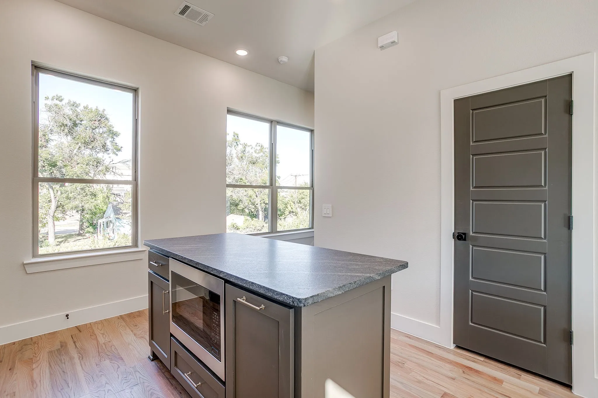 Condominium For Rent in Tarrant County , 2824 Weisenberger Street 106, Fort Worth, Texas 76107, 2 Bedroom, 3 Bathroom, 2 Garage spaces, 1,628 Sqft, built in 2025, mls#21379871, Real Estate Agent in Fort Worth, Homes For Rent in Tarrant county, Homes For Rent in Fort Worth, Realtor in Fort Worth Texas, Real Estate Brokerage Independent Realty Texas, Luminita Cordes Realtor