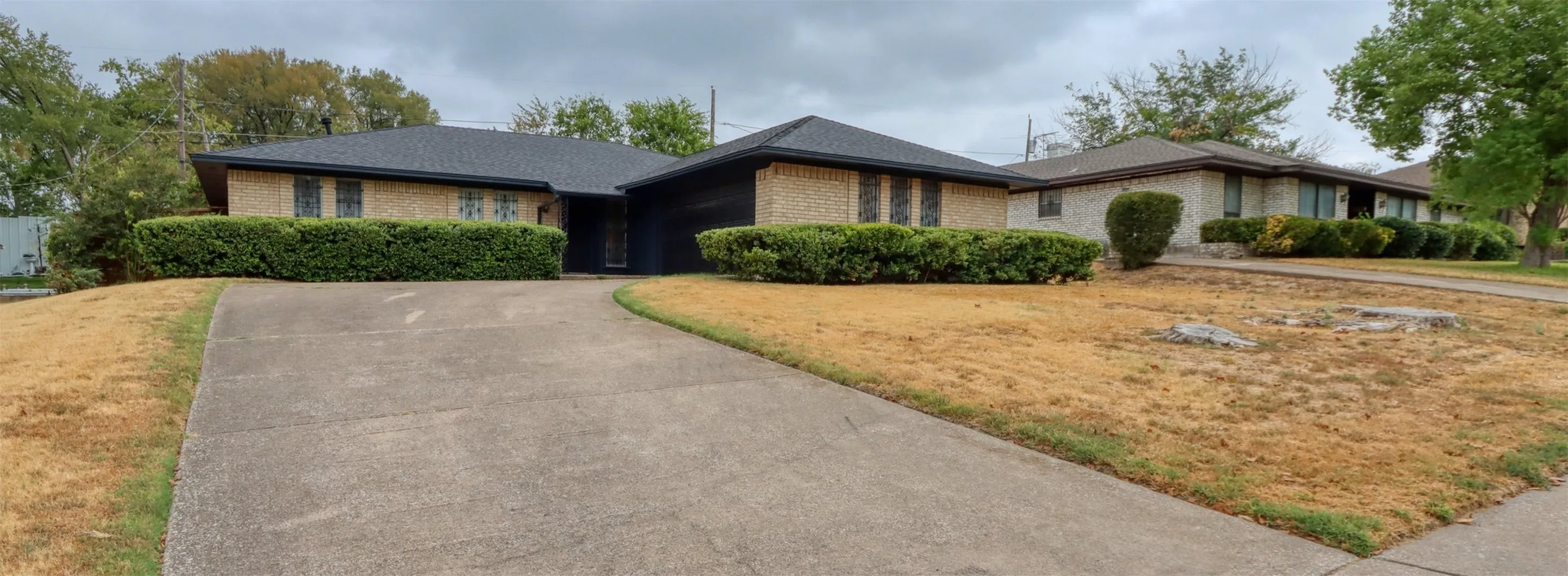 Single Family Residence For Sale in Dallas County , 327 Penguin Drive, Dallas, Texas 75241, 3 Bedroom, 2 Bathroom, 2 Garage spaces, 1,656 Sqft, built in 1971, mls#21379864, Real Estate Agent in Dallas, Homes For Sale in Dallas county, Homes For Sale in Dallas, Realtor in Dallas Texas, Real Estate Brokerage Independent Realty Texas, Luminita Cordes Realtor