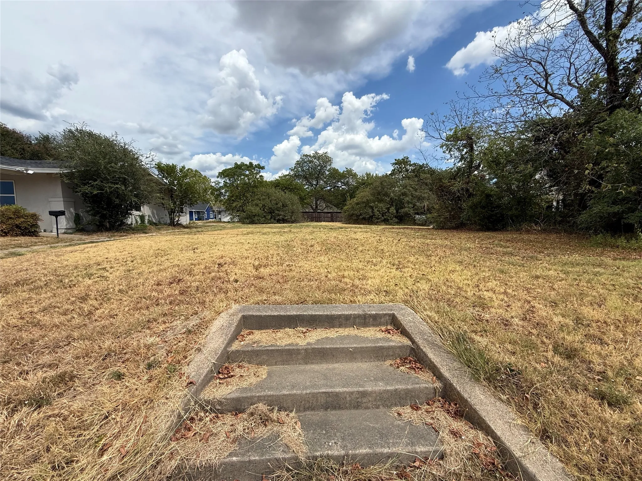 Unimproved Land For Sale in Grayson County , 811 N Travis Street, Sherman, Texas 75090, 0, 0, Garage spaces, 0 Sqft, built in 0, mls#21379376, Real Estate Agent in Sherman, Homes For Sale in Grayson county, Homes For Sale in Sherman, Realtor in Sherman Texas, Real Estate Brokerage Independent Realty Texas, Luminita Cordes Realtor