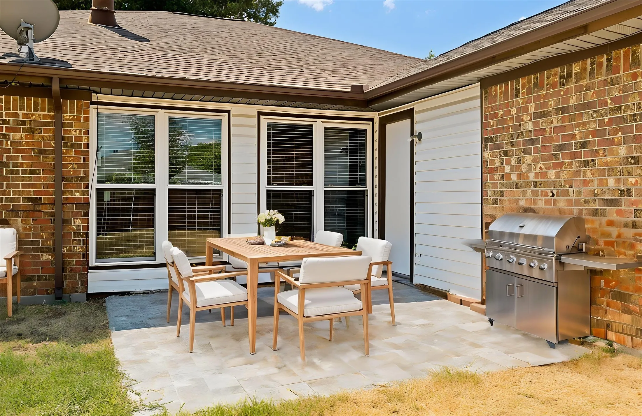 Outside patio - Virtually Staged