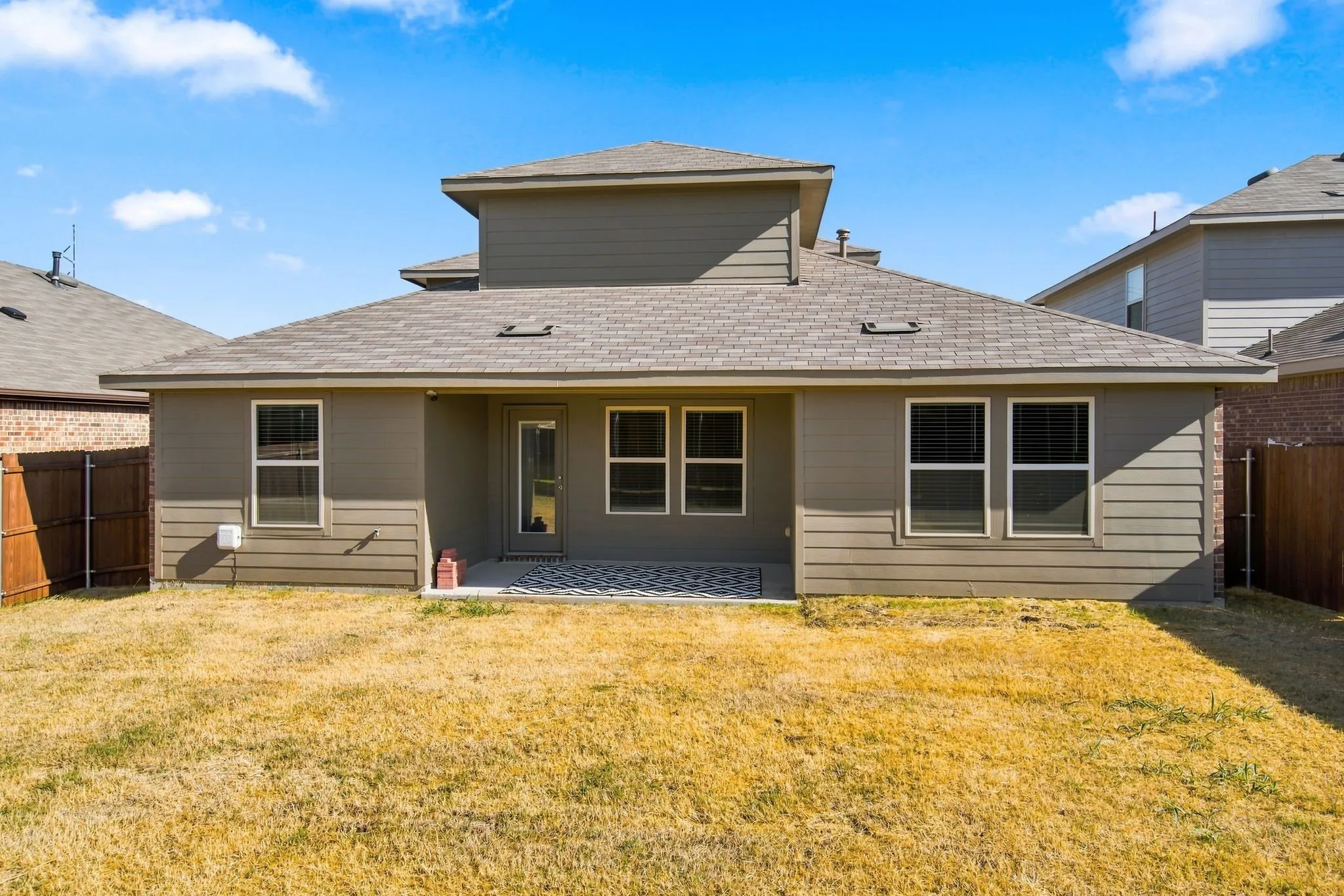 Single Family Residence For Sale in Denton County , 1432 Briar Hill Drive, Denton, Texas 76207, 4 Bedroom, 3 Bathroom, 2 Garage spaces, 2,320 Sqft, built in 2024, mls#21376589, Real Estate Agent in Denton, Homes For Sale in Denton county, Homes For Sale in Denton, Realtor in Denton Texas, Real Estate Brokerage Independent Realty Texas, Luminita Cordes Realtor