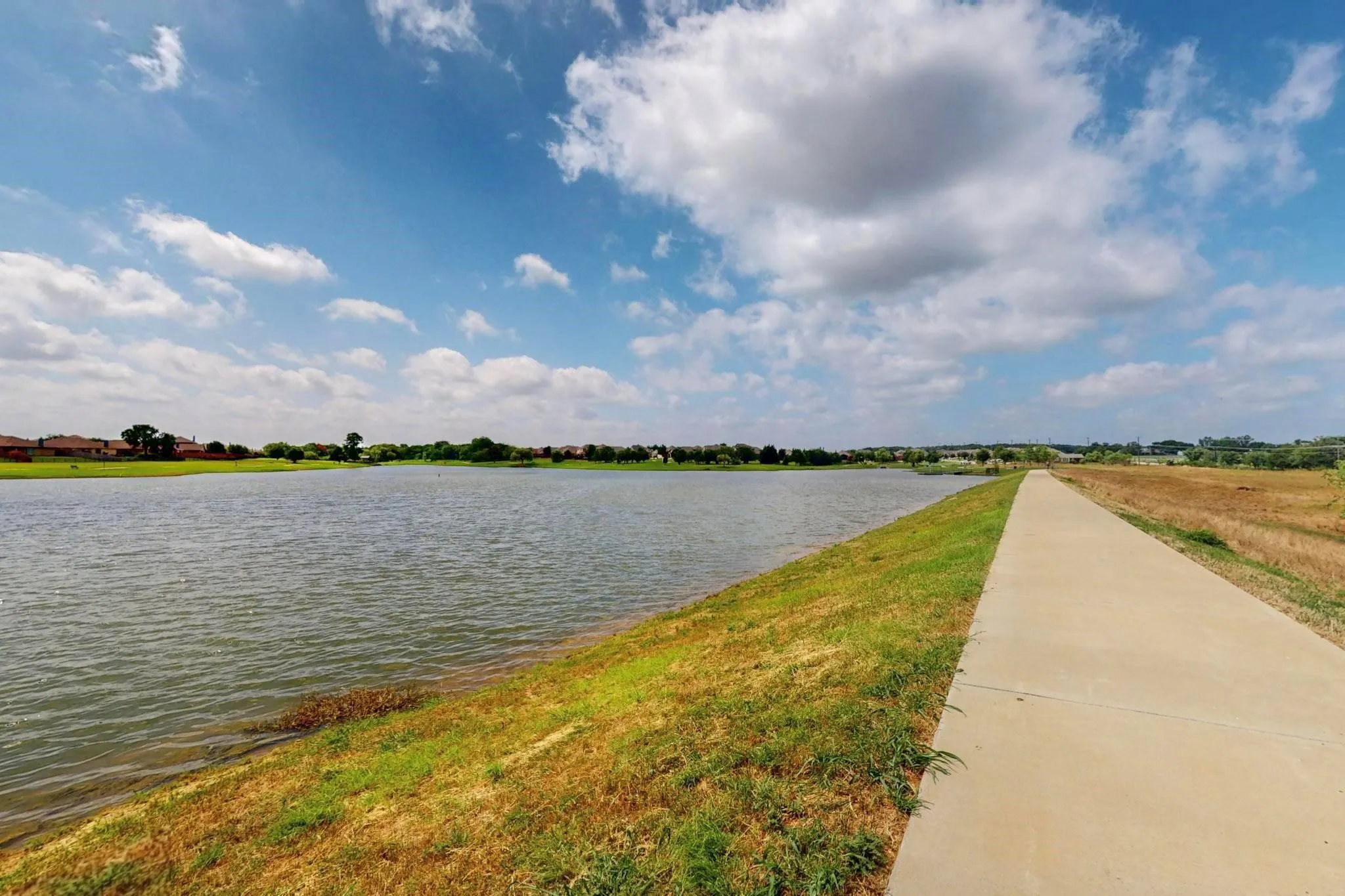 Single Family Residence For Rent in Denton County , 621 Big Horn Road, Aubrey, Texas 76227, 3 Bedroom, 3 Bathroom, 2 Garage spaces, 1,888 Sqft, built in 2016, mls#21379890, Real Estate Agent in Aubrey, Homes For Rent in Denton county, Homes For Rent in Aubrey, Realtor in Aubrey Texas, Real Estate Brokerage Independent Realty Texas, Luminita Cordes Realtor