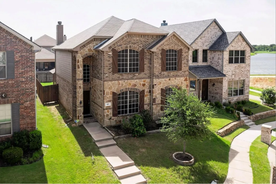 Single Family Residence For Rent in Denton County , 621 Big Horn Road, Aubrey, Texas 76227, 3 Bedroom, 3 Bathroom, 2 Garage spaces, 1,888 Sqft, built in 2016, mls#21379890, Real Estate Agent in Aubrey, Homes For Rent in Denton county, Homes For Rent in Aubrey, Realtor in Aubrey Texas, Real Estate Brokerage Independent Realty Texas, Luminita Cordes Realtor