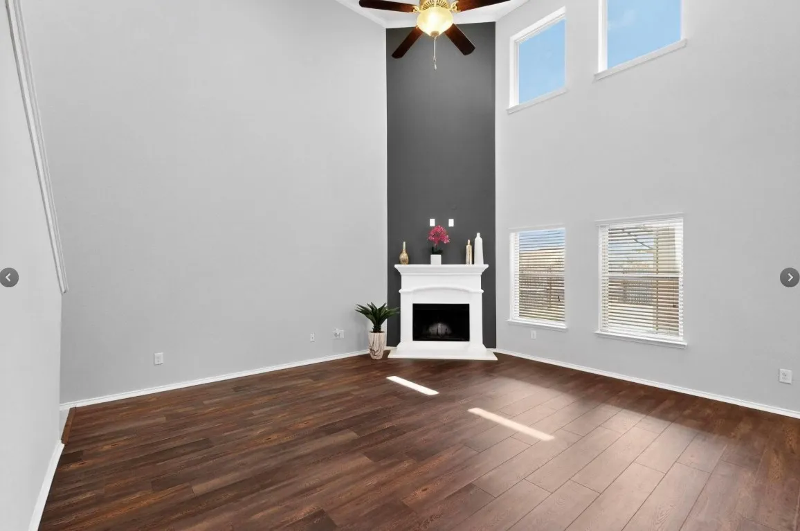 Single Family Residence For Rent in Denton County , 621 Big Horn Road, Aubrey, Texas 76227, 3 Bedroom, 3 Bathroom, 2 Garage spaces, 1,888 Sqft, built in 2016, mls#21379890, Real Estate Agent in Aubrey, Homes For Rent in Denton county, Homes For Rent in Aubrey, Realtor in Aubrey Texas, Real Estate Brokerage Independent Realty Texas, Luminita Cordes Realtor