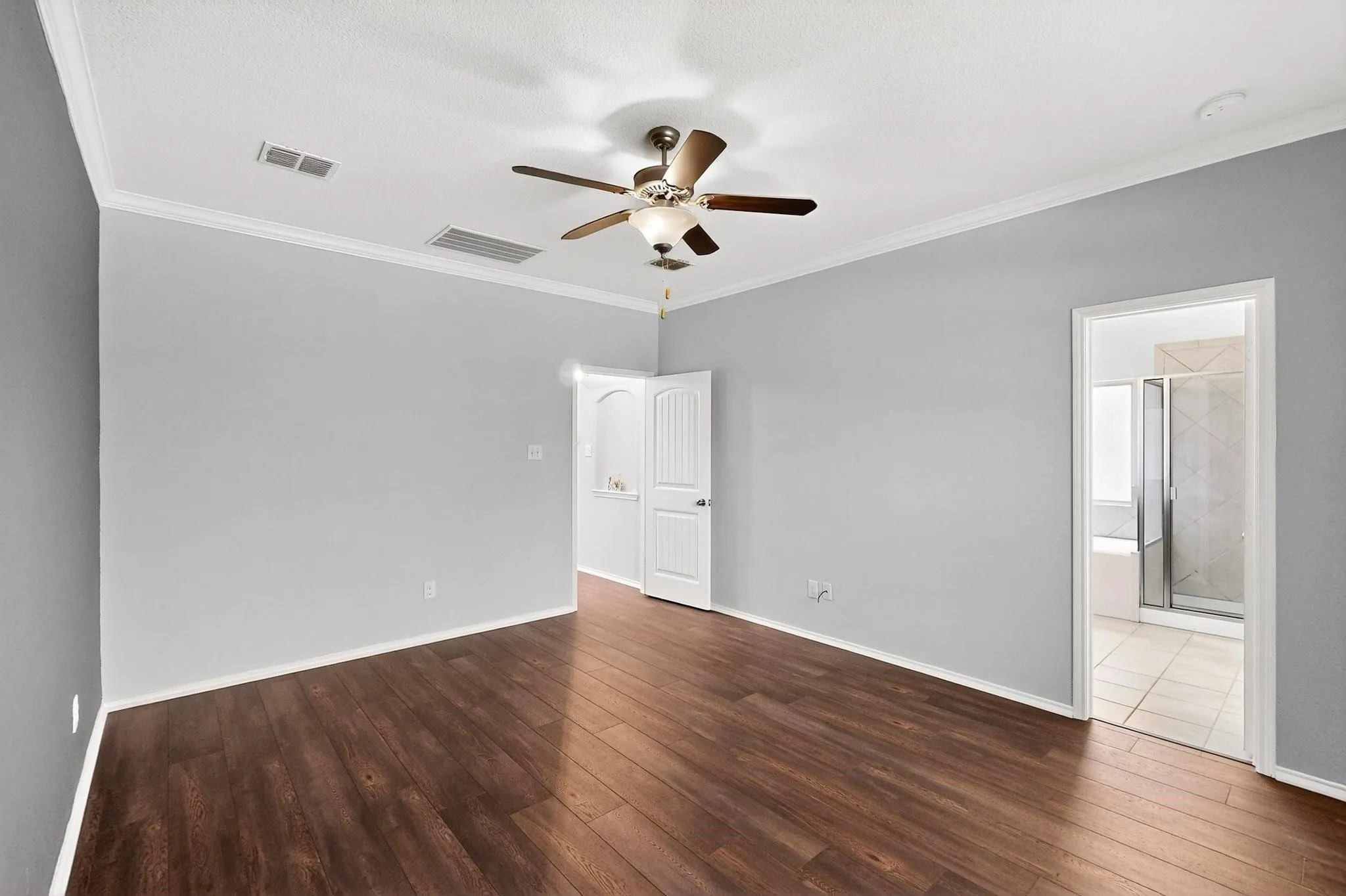 Single Family Residence For Rent in Denton County , 621 Big Horn Road, Aubrey, Texas 76227, 3 Bedroom, 3 Bathroom, 2 Garage spaces, 1,888 Sqft, built in 2016, mls#21379890, Real Estate Agent in Aubrey, Homes For Rent in Denton county, Homes For Rent in Aubrey, Realtor in Aubrey Texas, Real Estate Brokerage Independent Realty Texas, Luminita Cordes Realtor