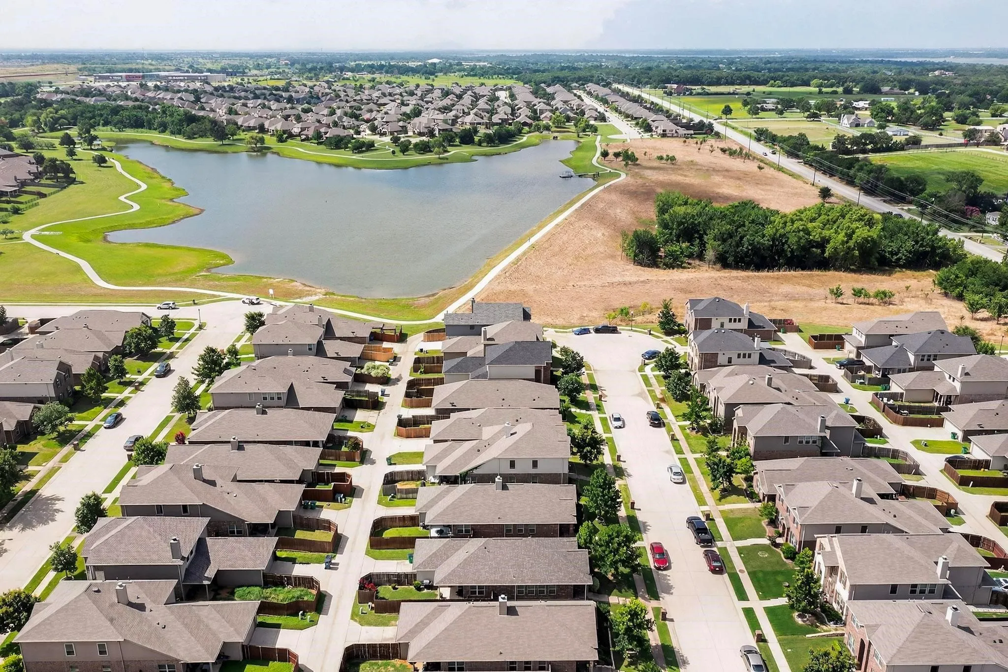 Single Family Residence For Rent in Denton County , 621 Big Horn Road, Aubrey, Texas 76227, 3 Bedroom, 3 Bathroom, 2 Garage spaces, 1,888 Sqft, built in 2016, mls#21379890, Real Estate Agent in Aubrey, Homes For Rent in Denton county, Homes For Rent in Aubrey, Realtor in Aubrey Texas, Real Estate Brokerage Independent Realty Texas, Luminita Cordes Realtor