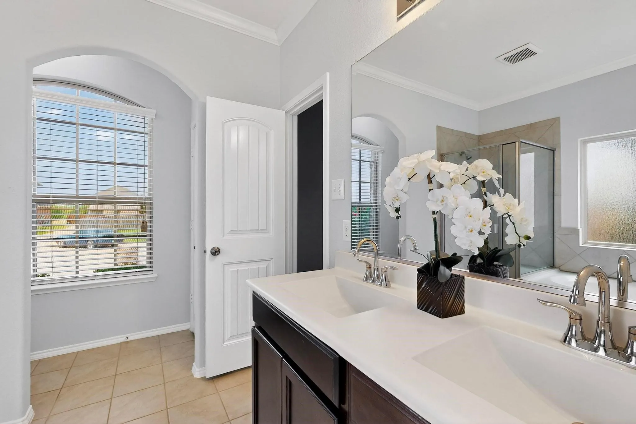 Single Family Residence For Rent in Denton County , 621 Big Horn Road, Aubrey, Texas 76227, 3 Bedroom, 3 Bathroom, 2 Garage spaces, 1,888 Sqft, built in 2016, mls#21379890, Real Estate Agent in Aubrey, Homes For Rent in Denton county, Homes For Rent in Aubrey, Realtor in Aubrey Texas, Real Estate Brokerage Independent Realty Texas, Luminita Cordes Realtor