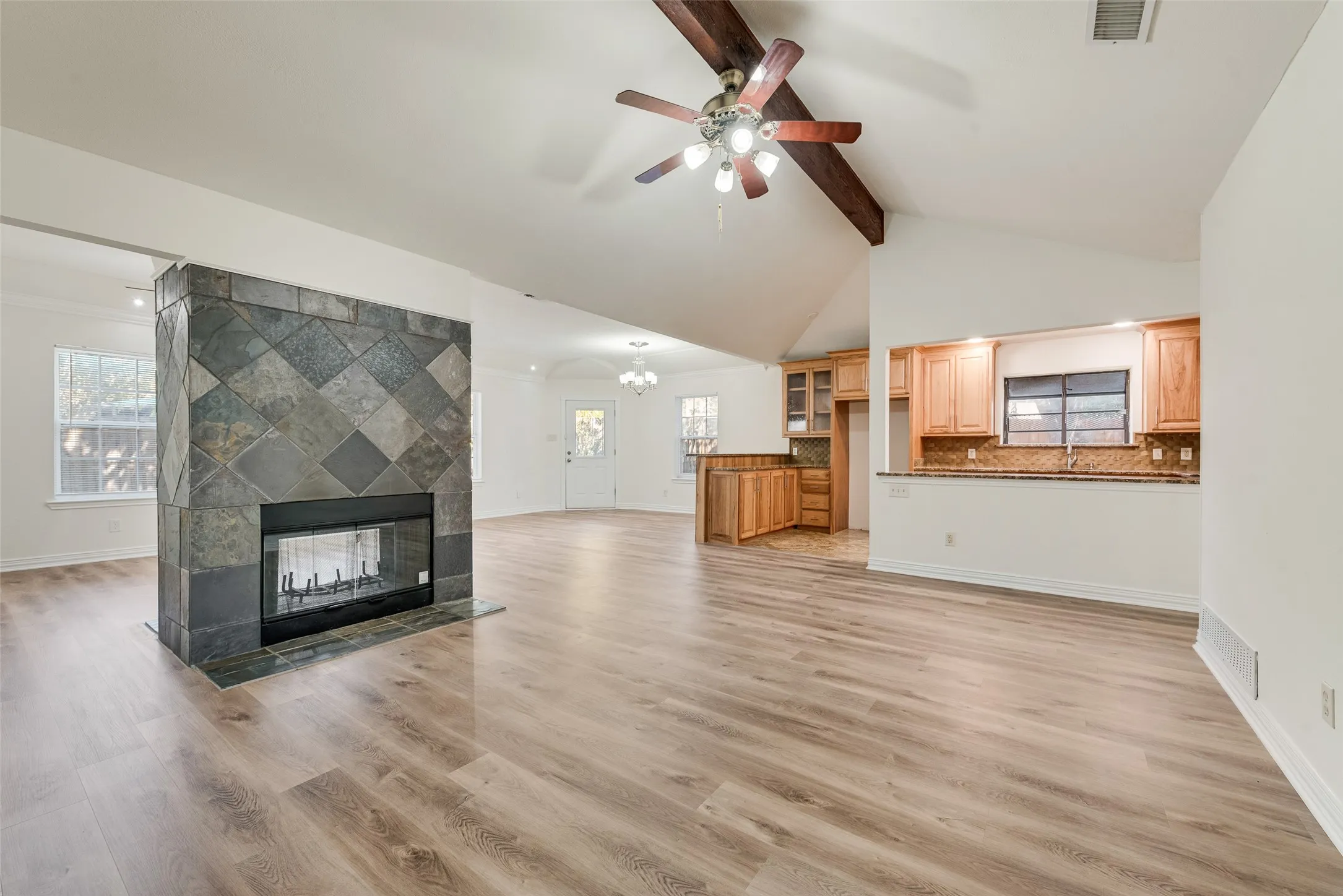 Single Family Residence For Rent in Tarrant County , 9 Atlanta Court, Mansfield, Texas 76063, 4 Bedroom, 3 Bathroom, 2 Garage spaces, 2,243 Sqft, built in 1987, mls#21379289, Real Estate Agent in Mansfield, Homes For Rent in Tarrant county, Homes For Rent in Mansfield, Realtor in Mansfield Texas, Real Estate Brokerage Independent Realty Texas, Luminita Cordes Realtor