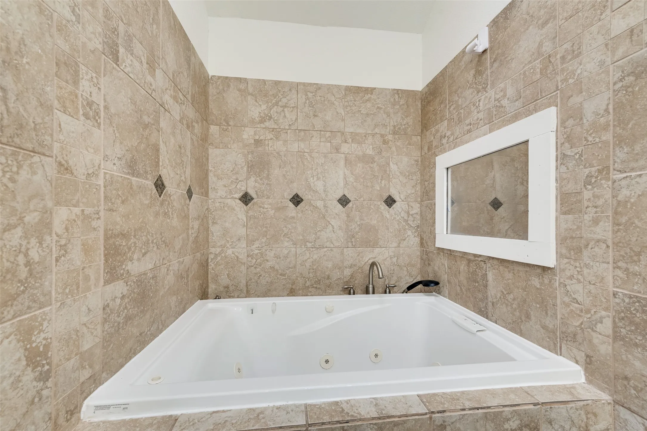 Single Family Residence For Rent in Tarrant County , 9 Atlanta Court, Mansfield, Texas 76063, 4 Bedroom, 3 Bathroom, 2 Garage spaces, 2,243 Sqft, built in 1987, mls#21379289, Real Estate Agent in Mansfield, Homes For Rent in Tarrant county, Homes For Rent in Mansfield, Realtor in Mansfield Texas, Real Estate Brokerage Independent Realty Texas, Luminita Cordes Realtor