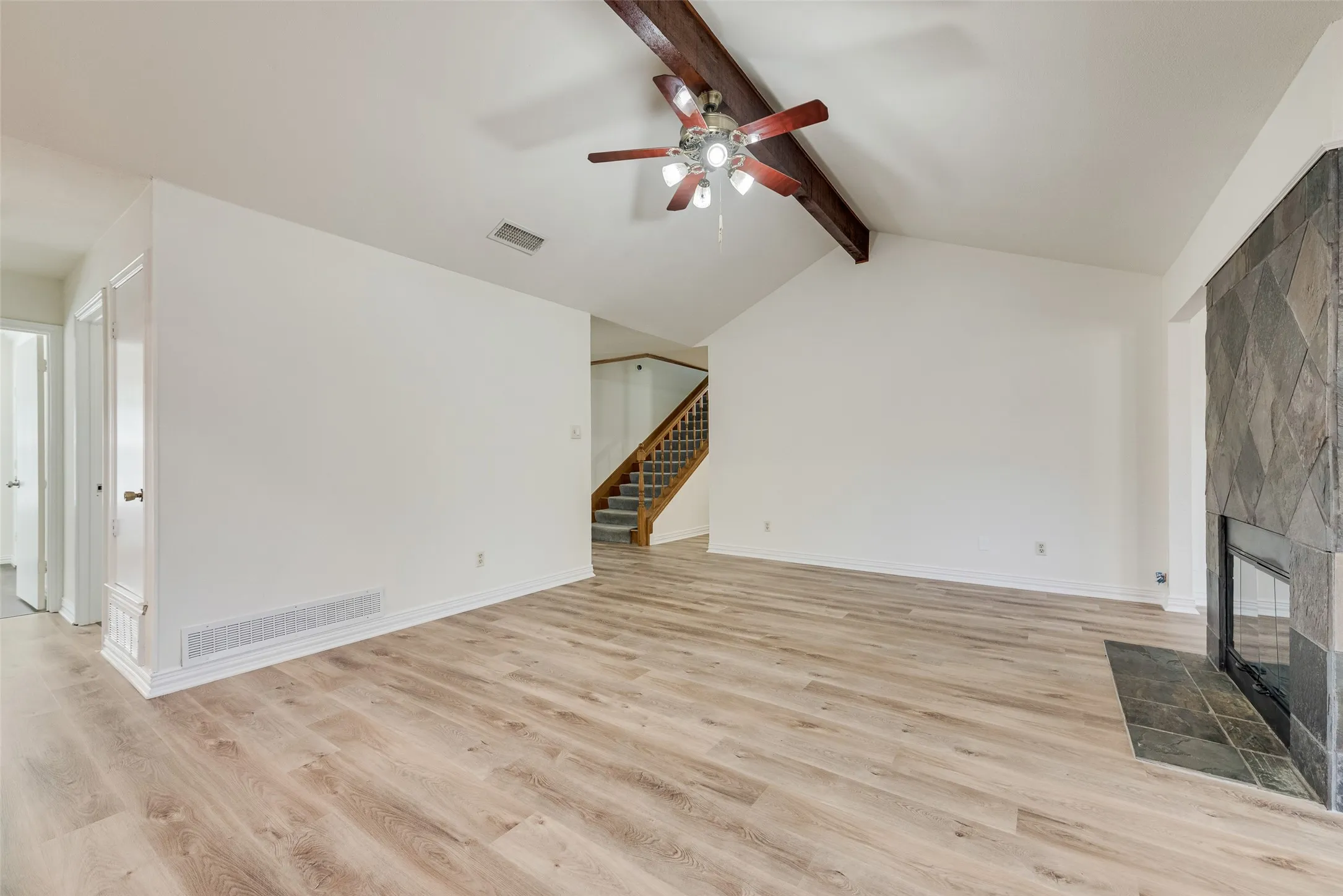 Single Family Residence For Rent in Tarrant County , 9 Atlanta Court, Mansfield, Texas 76063, 4 Bedroom, 3 Bathroom, 2 Garage spaces, 2,243 Sqft, built in 1987, mls#21379289, Real Estate Agent in Mansfield, Homes For Rent in Tarrant county, Homes For Rent in Mansfield, Realtor in Mansfield Texas, Real Estate Brokerage Independent Realty Texas, Luminita Cordes Realtor