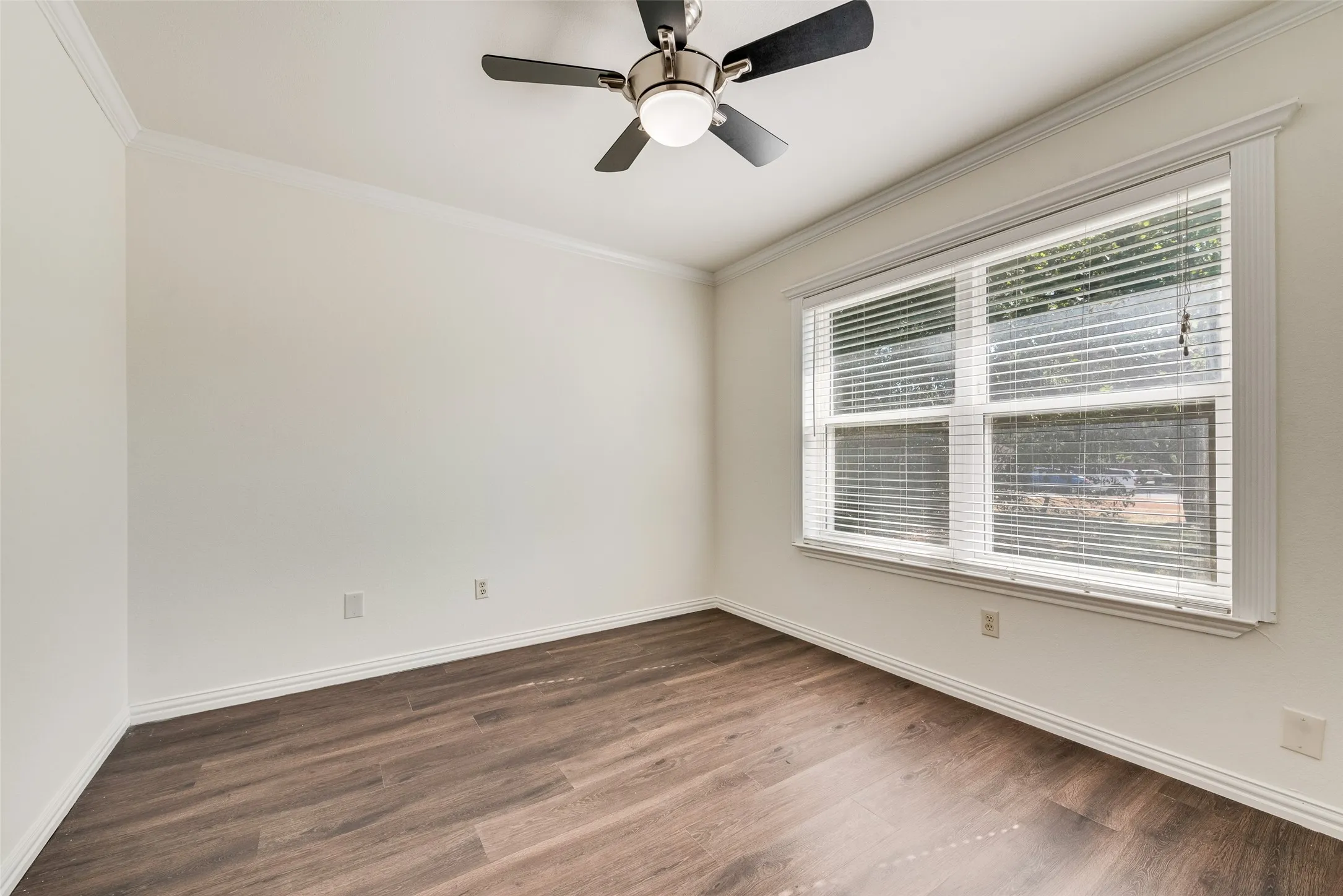 Single Family Residence For Rent in Tarrant County , 9 Atlanta Court, Mansfield, Texas 76063, 4 Bedroom, 3 Bathroom, 2 Garage spaces, 2,243 Sqft, built in 1987, mls#21379289, Real Estate Agent in Mansfield, Homes For Rent in Tarrant county, Homes For Rent in Mansfield, Realtor in Mansfield Texas, Real Estate Brokerage Independent Realty Texas, Luminita Cordes Realtor