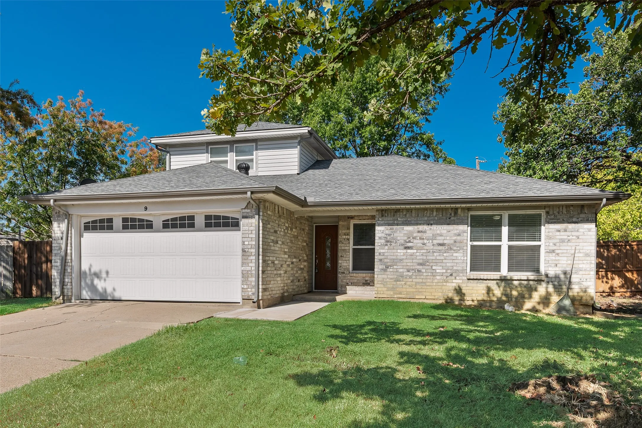 Single Family Residence For Rent in Tarrant County , 9 Atlanta Court, Mansfield, Texas 76063, 4 Bedroom, 3 Bathroom, 2 Garage spaces, 2,243 Sqft, built in 1987, mls#21379289, Real Estate Agent in Mansfield, Homes For Rent in Tarrant county, Homes For Rent in Mansfield, Realtor in Mansfield Texas, Real Estate Brokerage Independent Realty Texas, Luminita Cordes Realtor