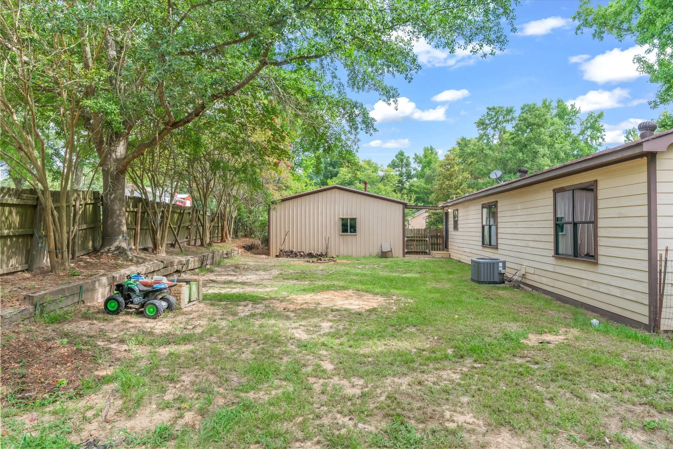 Single Family Residence For Sale in Smith County , 13379 County Road 3140, Tyler, Texas 75706, 3 Bedroom, 2 Bathroom, 1 Garage spaces, 1,560 Sqft, built in 1987, mls#21379889, Real Estate Agent in Tyler, Homes For Sale in Smith county, Homes For Sale in Tyler, Realtor in Tyler Texas, Real Estate Brokerage Independent Realty Texas, Luminita Cordes Realtor