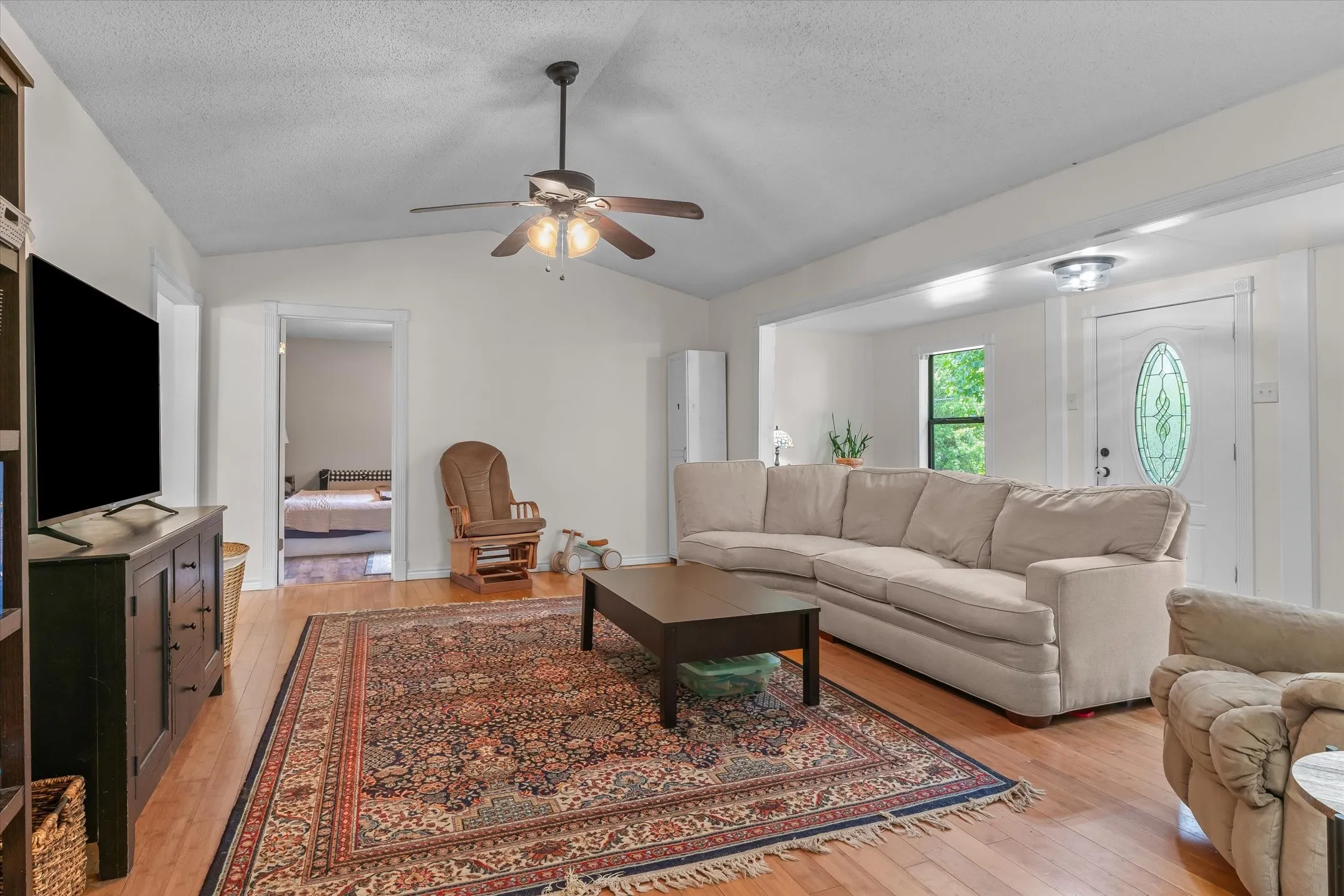 Single Family Residence For Sale in Smith County , 13379 County Road 3140, Tyler, Texas 75706, 3 Bedroom, 2 Bathroom, 1 Garage spaces, 1,560 Sqft, built in 1987, mls#21379889, Real Estate Agent in Tyler, Homes For Sale in Smith county, Homes For Sale in Tyler, Realtor in Tyler Texas, Real Estate Brokerage Independent Realty Texas, Luminita Cordes Realtor