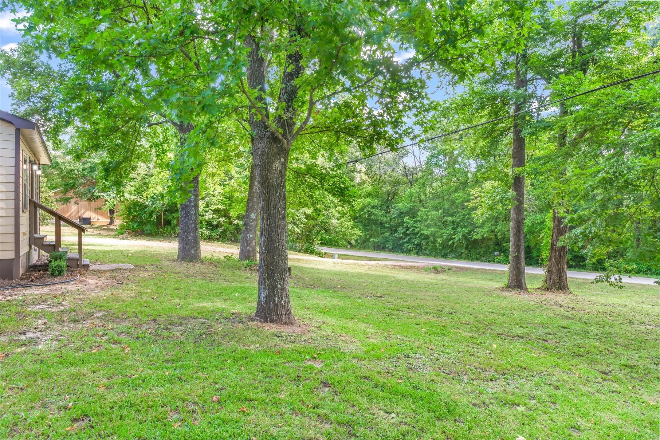 Single Family Residence For Sale in Smith County , 13379 County Road 3140, Tyler, Texas 75706, 3 Bedroom, 2 Bathroom, 1 Garage spaces, 1,560 Sqft, built in 1987, mls#21379889, Real Estate Agent in Tyler, Homes For Sale in Smith county, Homes For Sale in Tyler, Realtor in Tyler Texas, Real Estate Brokerage Independent Realty Texas, Luminita Cordes Realtor