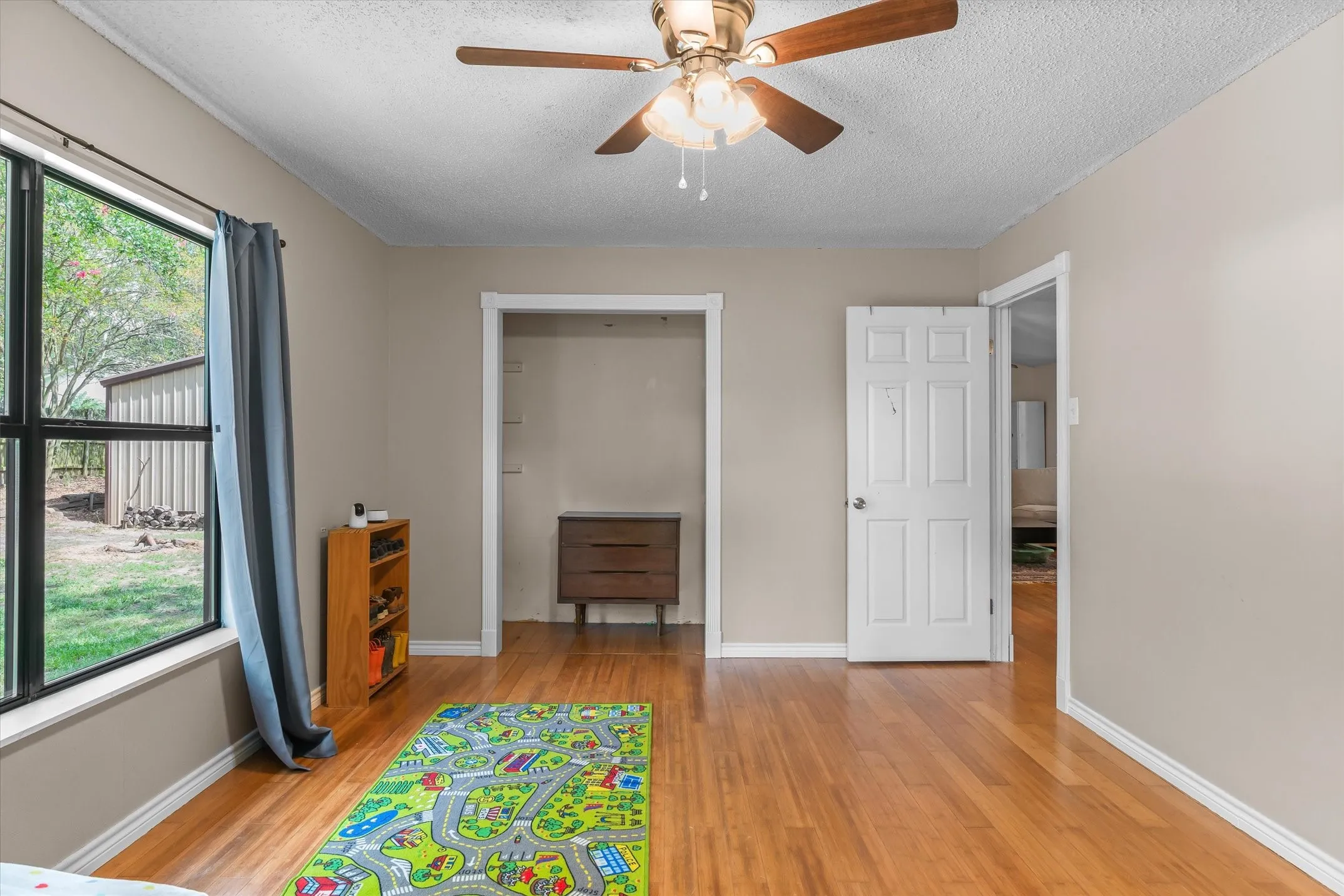 Single Family Residence For Sale in Smith County , 13379 County Road 3140, Tyler, Texas 75706, 3 Bedroom, 2 Bathroom, 1 Garage spaces, 1,560 Sqft, built in 1987, mls#21379889, Real Estate Agent in Tyler, Homes For Sale in Smith county, Homes For Sale in Tyler, Realtor in Tyler Texas, Real Estate Brokerage Independent Realty Texas, Luminita Cordes Realtor