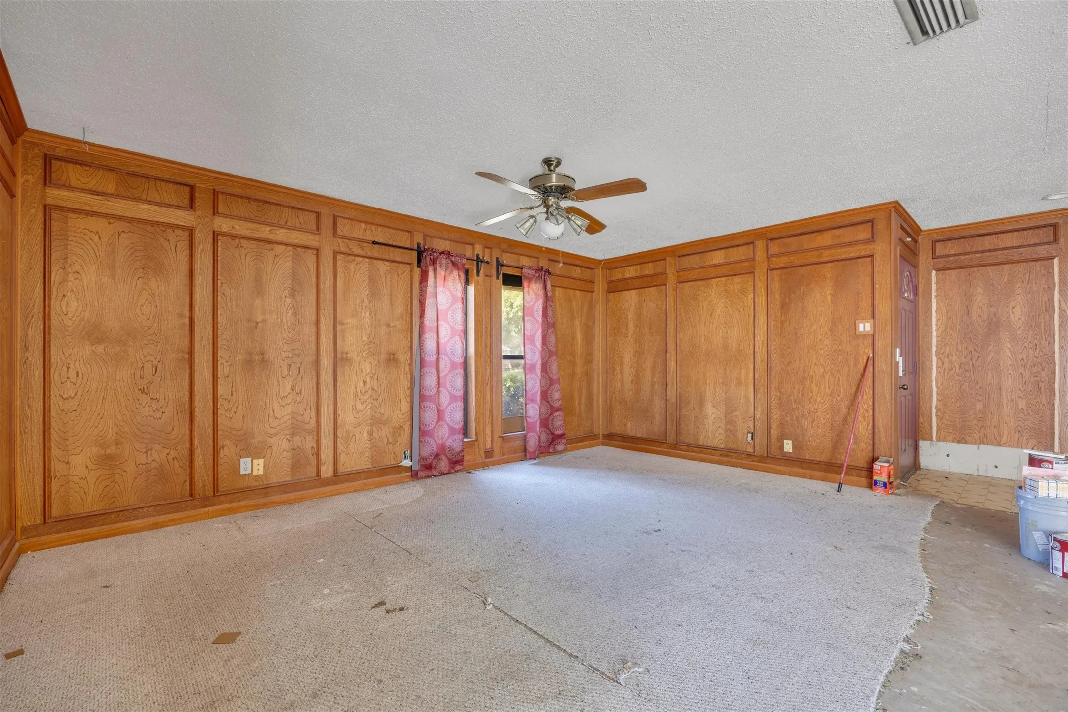 Single Family Residence For Sale in Collin County , 3005 Lemmontree Lane, Plano, Texas 75074, 3 Bedroom, 2 Bathroom, 2 Garage spaces, 1,528 Sqft, built in 1976, mls#21373265, Real Estate Agent in Plano, Homes For Sale in Collin county, Homes For Sale in Plano, Realtor in Plano Texas, Real Estate Brokerage Independent Realty Texas, Luminita Cordes Realtor