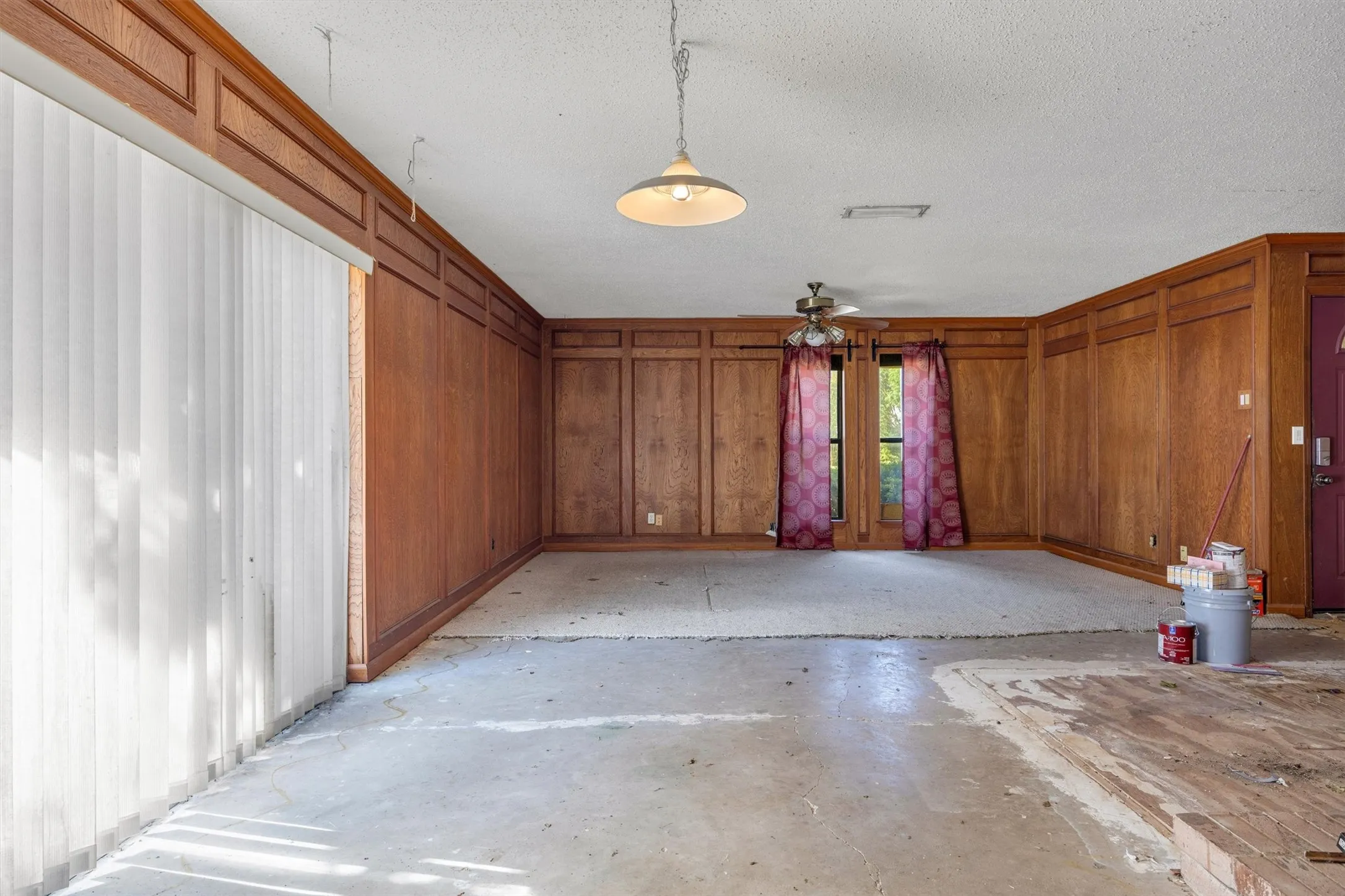 Single Family Residence For Sale in Collin County , 3005 Lemmontree Lane, Plano, Texas 75074, 3 Bedroom, 2 Bathroom, 2 Garage spaces, 1,528 Sqft, built in 1976, mls#21373265, Real Estate Agent in Plano, Homes For Sale in Collin county, Homes For Sale in Plano, Realtor in Plano Texas, Real Estate Brokerage Independent Realty Texas, Luminita Cordes Realtor