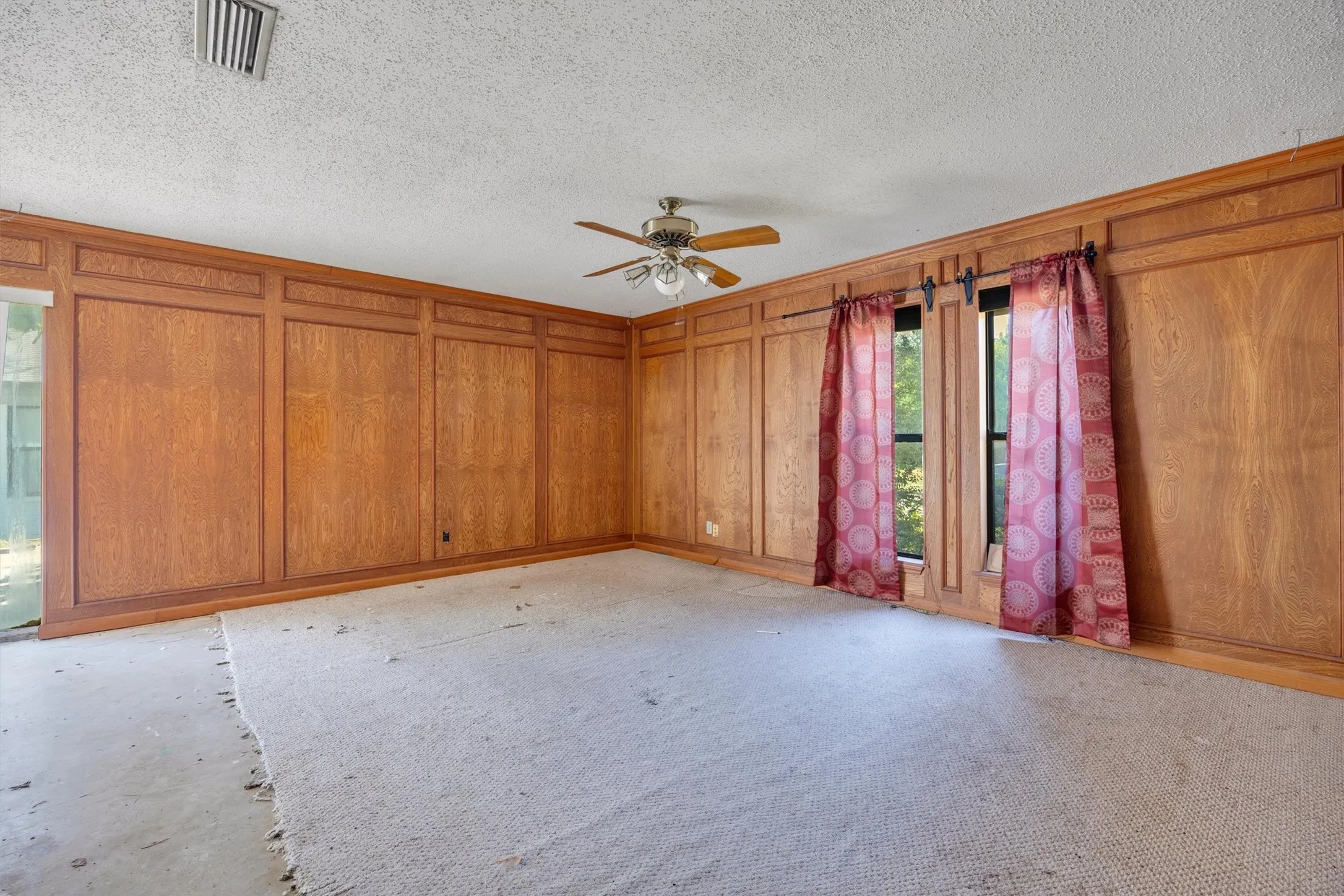 Single Family Residence For Sale in Collin County , 3005 Lemmontree Lane, Plano, Texas 75074, 3 Bedroom, 2 Bathroom, 2 Garage spaces, 1,528 Sqft, built in 1976, mls#21373265, Real Estate Agent in Plano, Homes For Sale in Collin county, Homes For Sale in Plano, Realtor in Plano Texas, Real Estate Brokerage Independent Realty Texas, Luminita Cordes Realtor