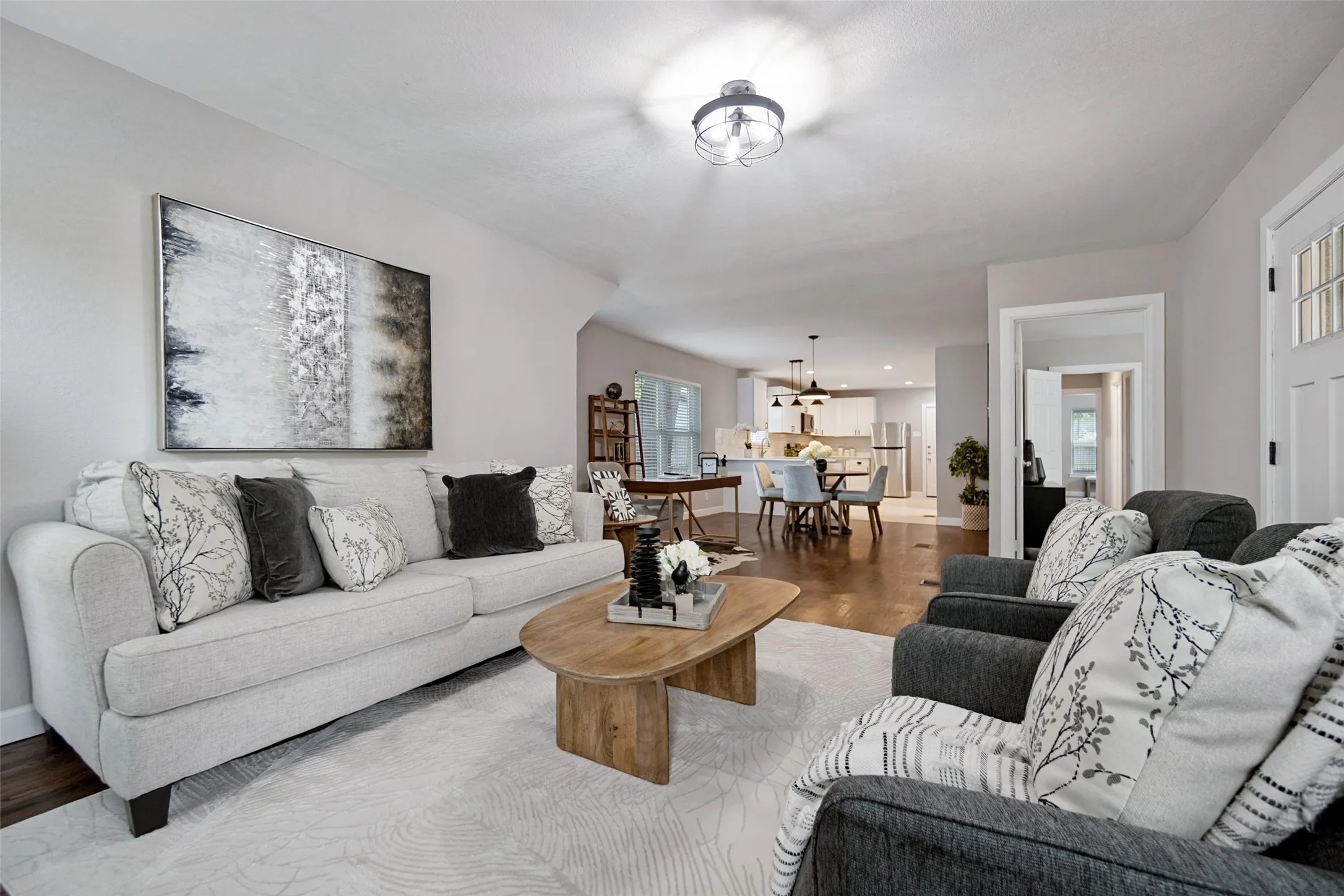 Single Family Residence For Rent in Dallas County , 3814 Wendelkin Street, Dallas, Texas 75215, 4 Bedroom, 2 Bathroom, Garage spaces, 1,564 Sqft, built in 1941, mls#21379903, Real Estate Agent in Dallas, Homes For Rent in Dallas county, Homes For Rent in Dallas, Realtor in Dallas Texas, Real Estate Brokerage Independent Realty Texas, Luminita Cordes Realtor