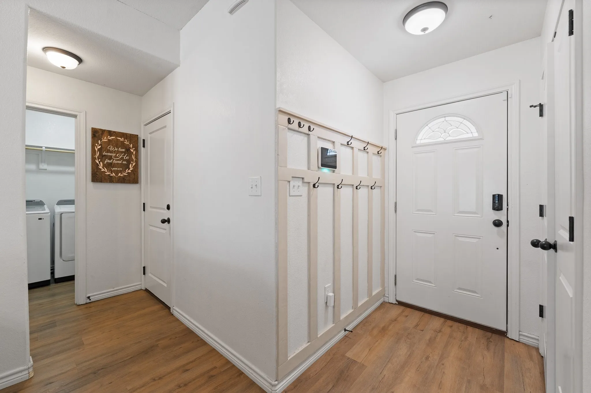 Single Family Residence For Sale in Johnson County , 1212 Bales Street, Cleburne, Texas 76033, 3 Bedroom, 2 Bathroom, 2 Garage spaces, 1,346 Sqft, built in 2018, mls#21375357, Real Estate Agent in Cleburne, Homes For Sale in Johnson county, Homes For Sale in Cleburne, Realtor in Cleburne Texas, Real Estate Brokerage Independent Realty Texas, Luminita Cordes Realtor