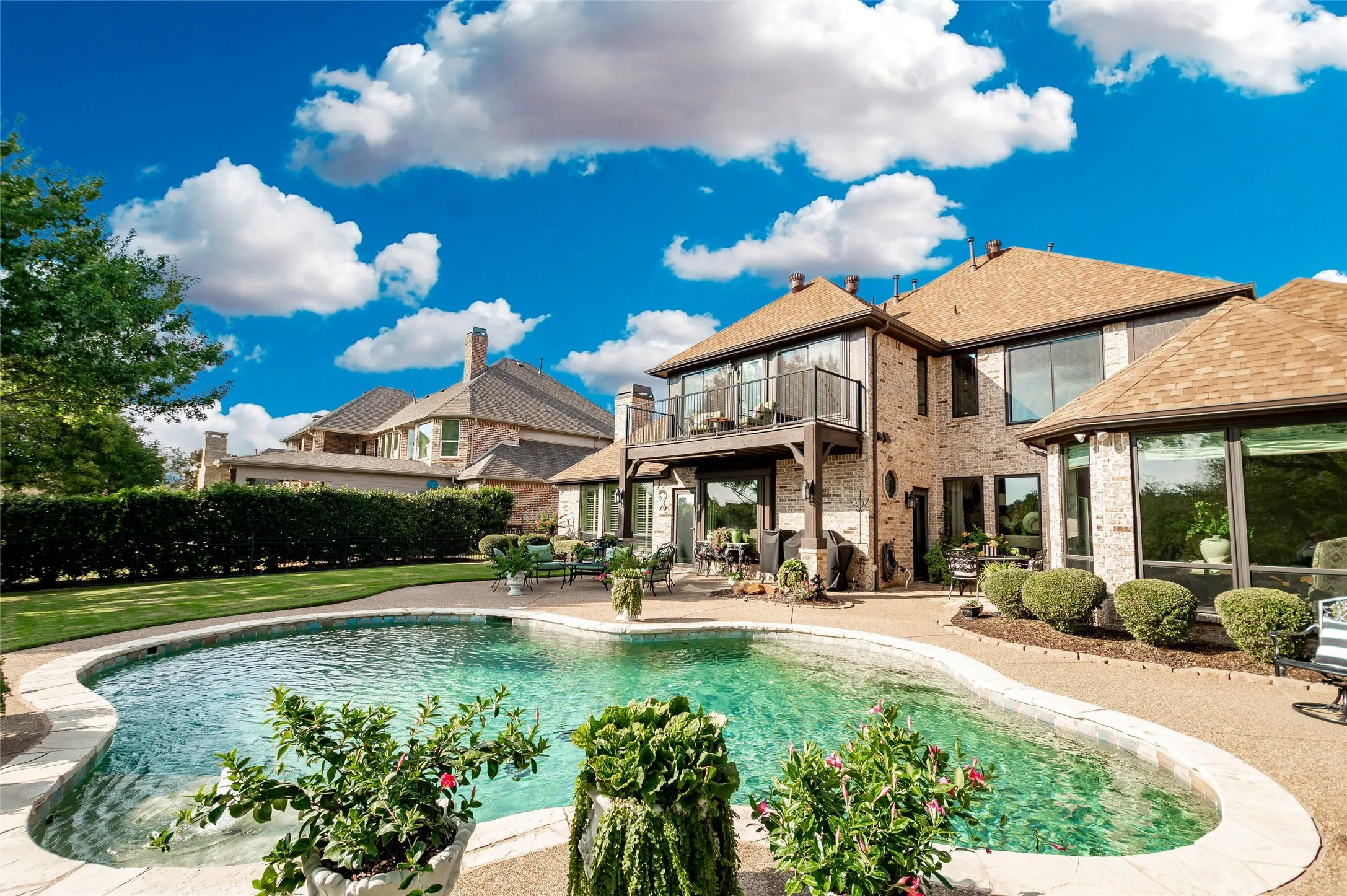 Single Family Residence For Sale in Denton County , 4805 Rangewood Drive, Flower Mound, Texas 75028, 4 Bedroom, 4 Bathroom, 3 Garage spaces, 3,591 Sqft, built in 2001, mls#21379912, Real Estate Agent in Flower Mound, Homes For Sale in Denton county, Homes For Sale in Flower Mound, Realtor in Flower Mound Texas, Real Estate Brokerage Independent Realty Texas, Luminita Cordes Realtor
