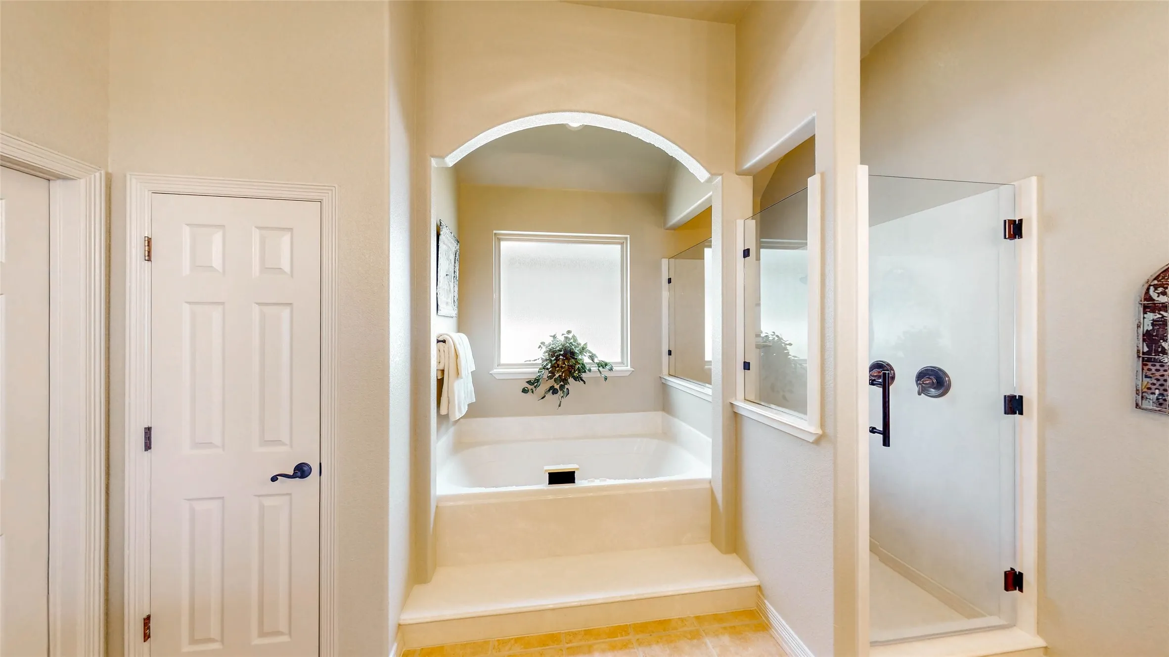 Single Family Residence For Sale in Denton County , 4805 Rangewood Drive, Flower Mound, Texas 75028, 4 Bedroom, 4 Bathroom, 3 Garage spaces, 3,591 Sqft, built in 2001, mls#21379912, Real Estate Agent in Flower Mound, Homes For Sale in Denton county, Homes For Sale in Flower Mound, Realtor in Flower Mound Texas, Real Estate Brokerage Independent Realty Texas, Luminita Cordes Realtor