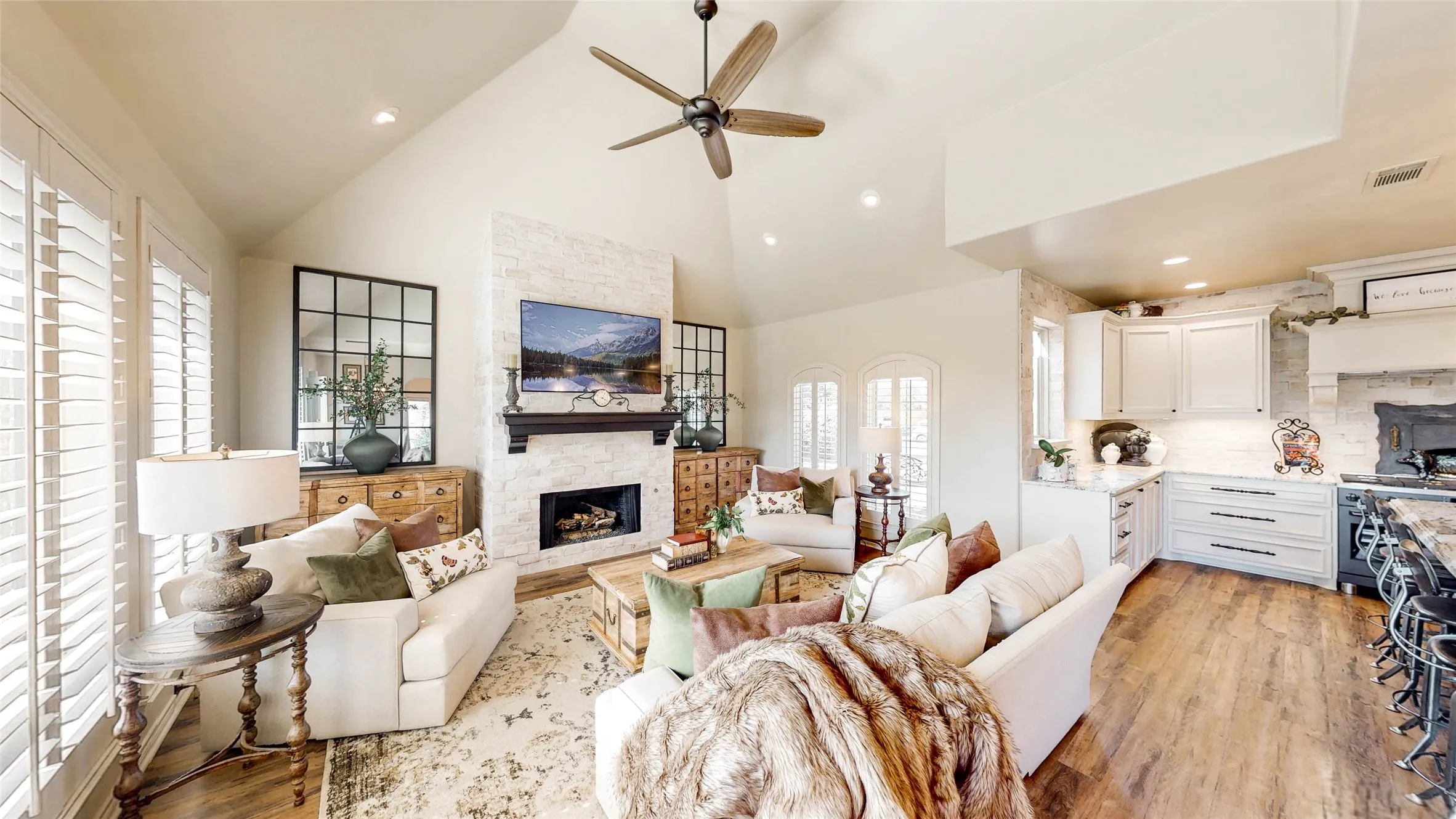 Single Family Residence For Sale in Denton County , 4805 Rangewood Drive, Flower Mound, Texas 75028, 4 Bedroom, 4 Bathroom, 3 Garage spaces, 3,591 Sqft, built in 2001, mls#21379912, Real Estate Agent in Flower Mound, Homes For Sale in Denton county, Homes For Sale in Flower Mound, Realtor in Flower Mound Texas, Real Estate Brokerage Independent Realty Texas, Luminita Cordes Realtor