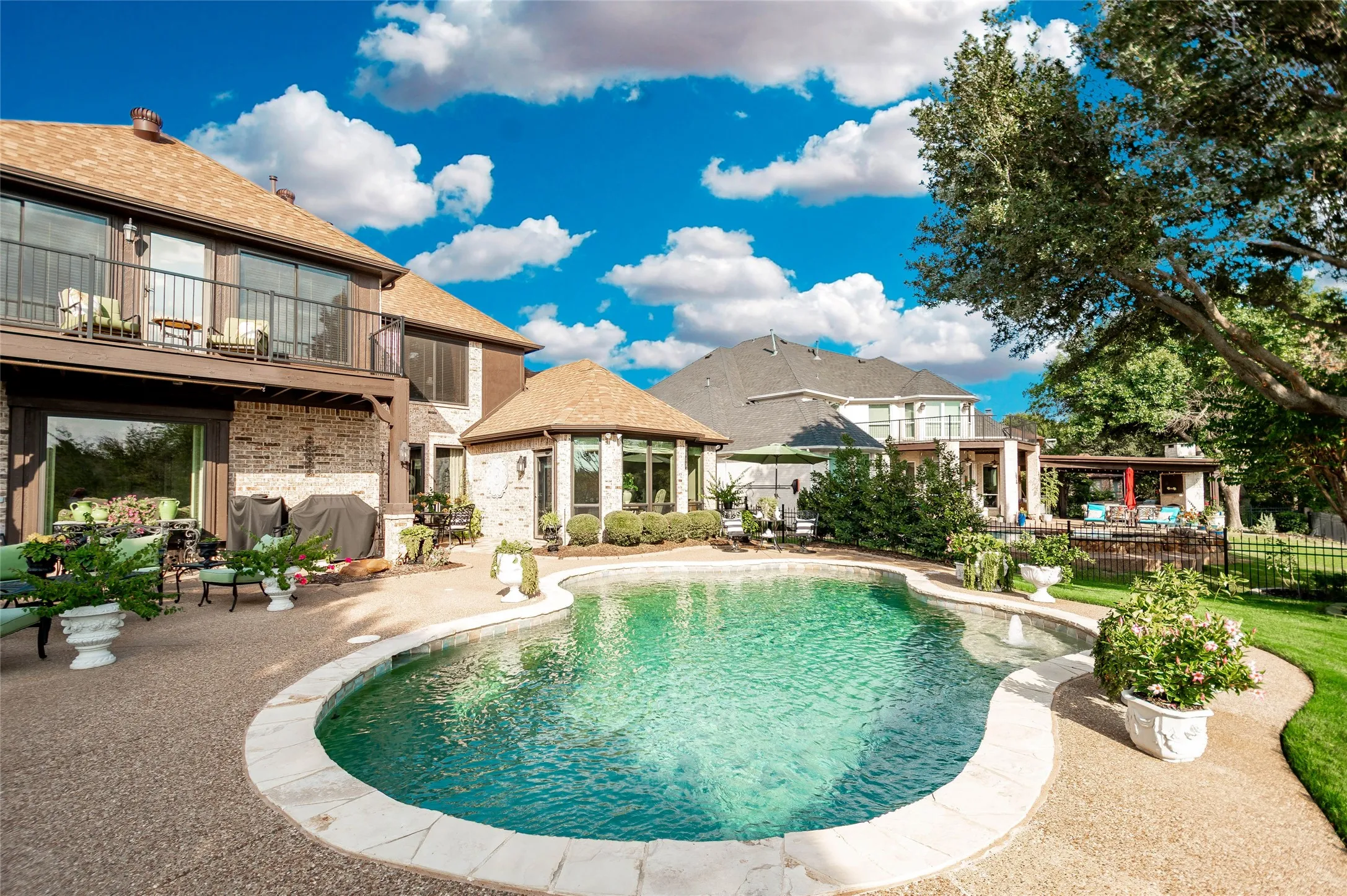 Single Family Residence For Sale in Denton County , 4805 Rangewood Drive, Flower Mound, Texas 75028, 4 Bedroom, 4 Bathroom, 3 Garage spaces, 3,591 Sqft, built in 2001, mls#21379912, Real Estate Agent in Flower Mound, Homes For Sale in Denton county, Homes For Sale in Flower Mound, Realtor in Flower Mound Texas, Real Estate Brokerage Independent Realty Texas, Luminita Cordes Realtor